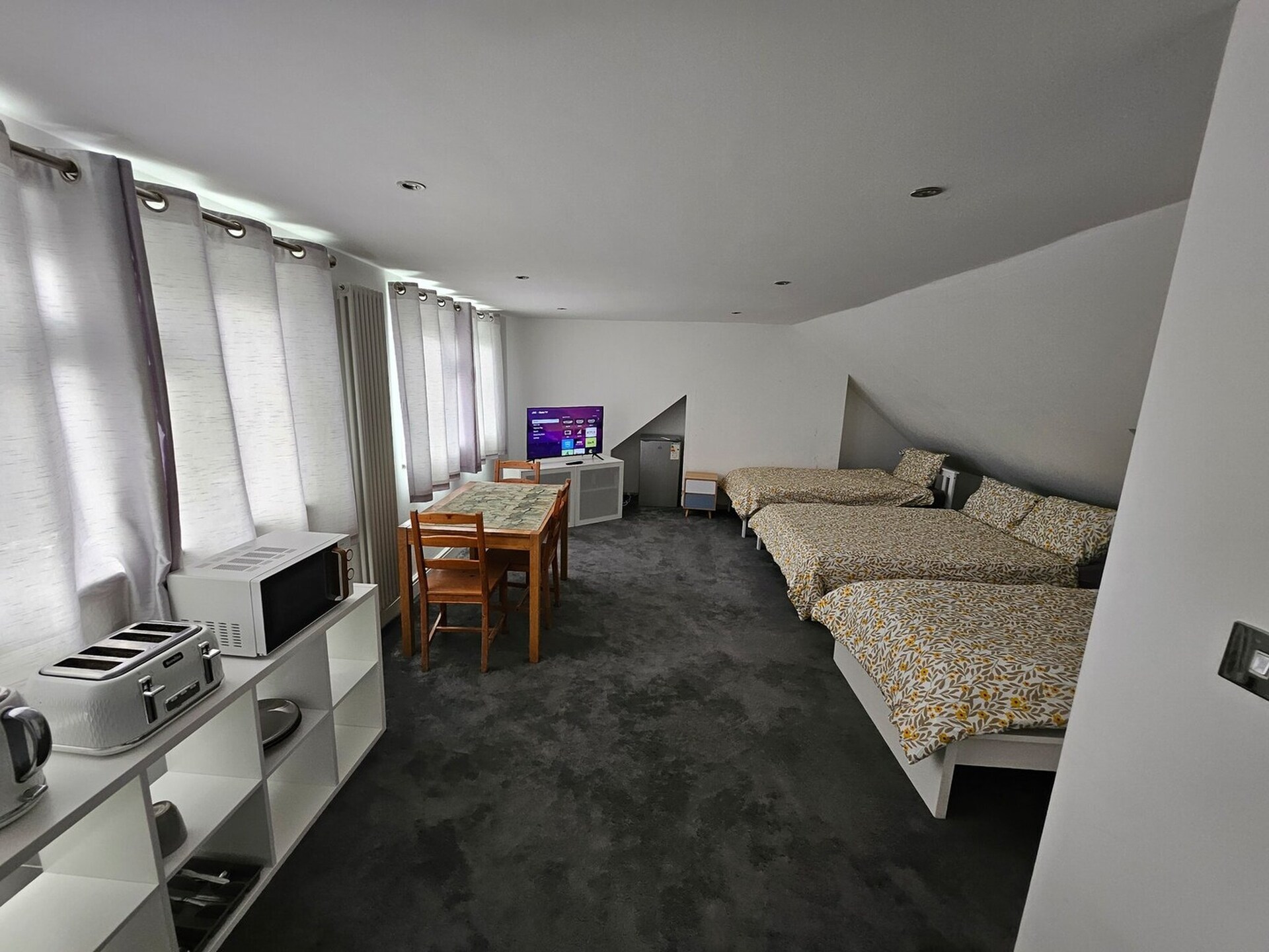 Ruim pensionappartement voor 12 personen nabij Windsor Castle & Legoland - foto 4