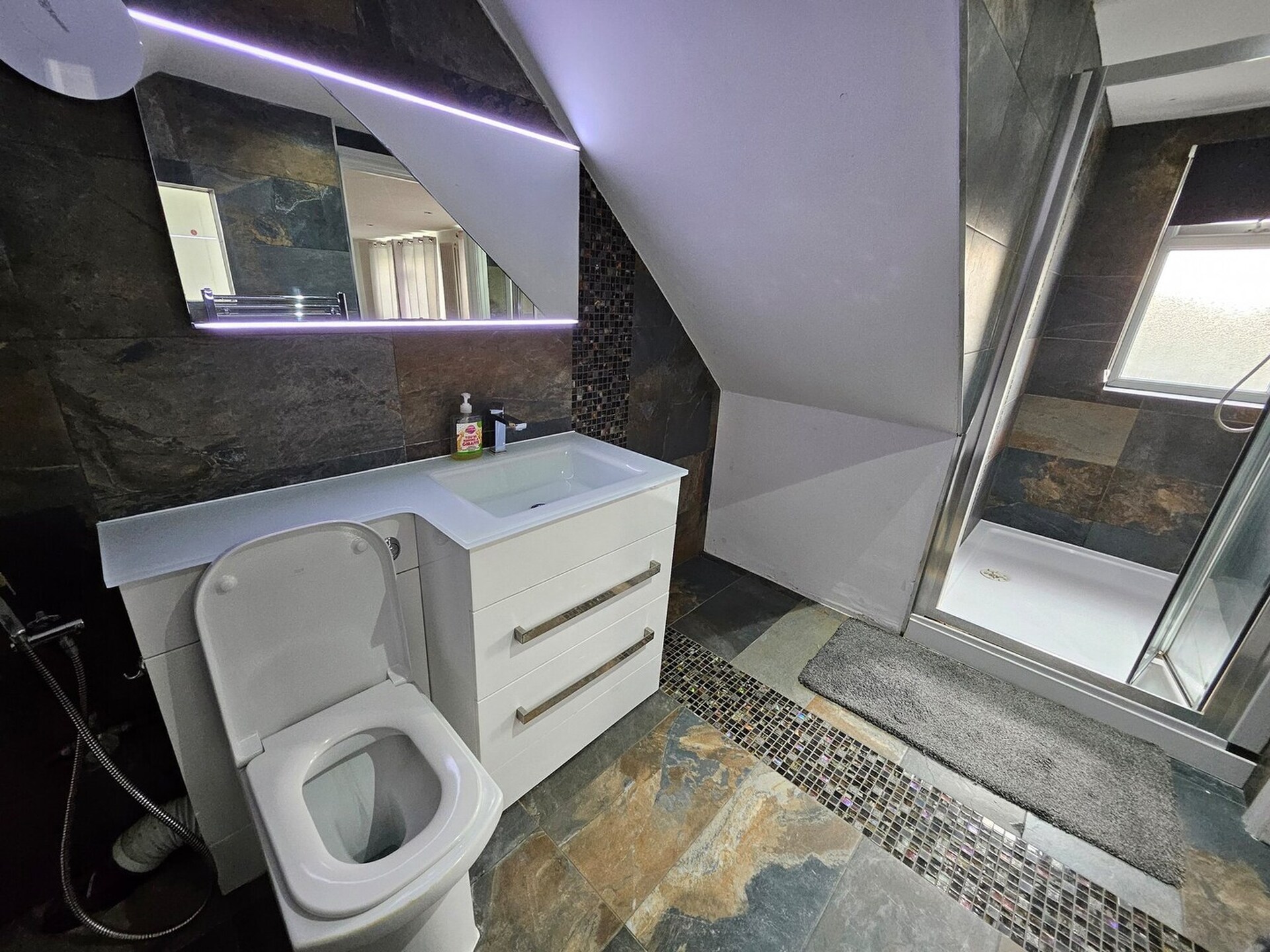 Ruim pensionappartement voor 12 personen nabij Windsor Castle & Legoland - foto 42