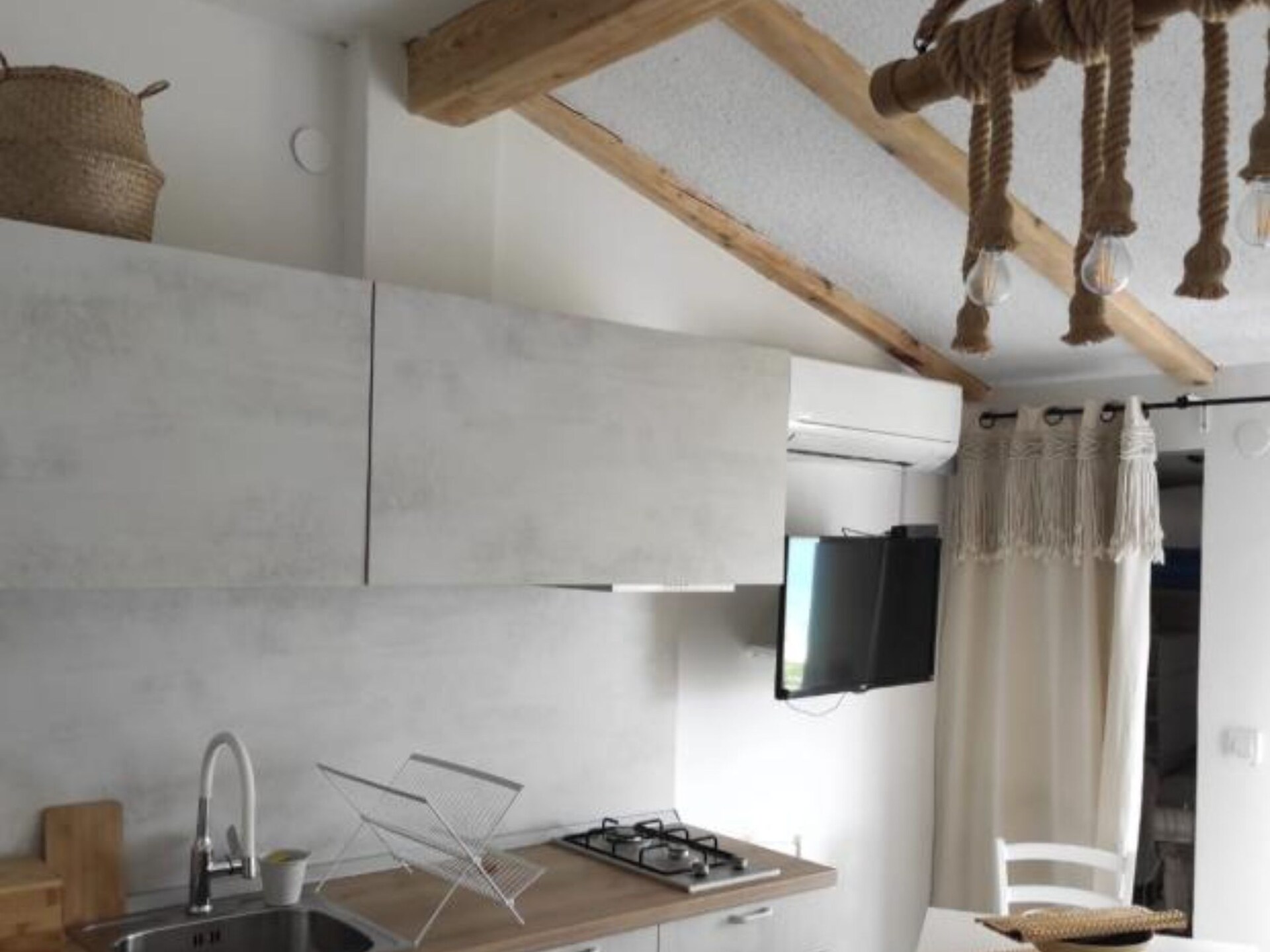 Modern appartement in Srima met zeezicht en balkon · 4 pers. - foto 5