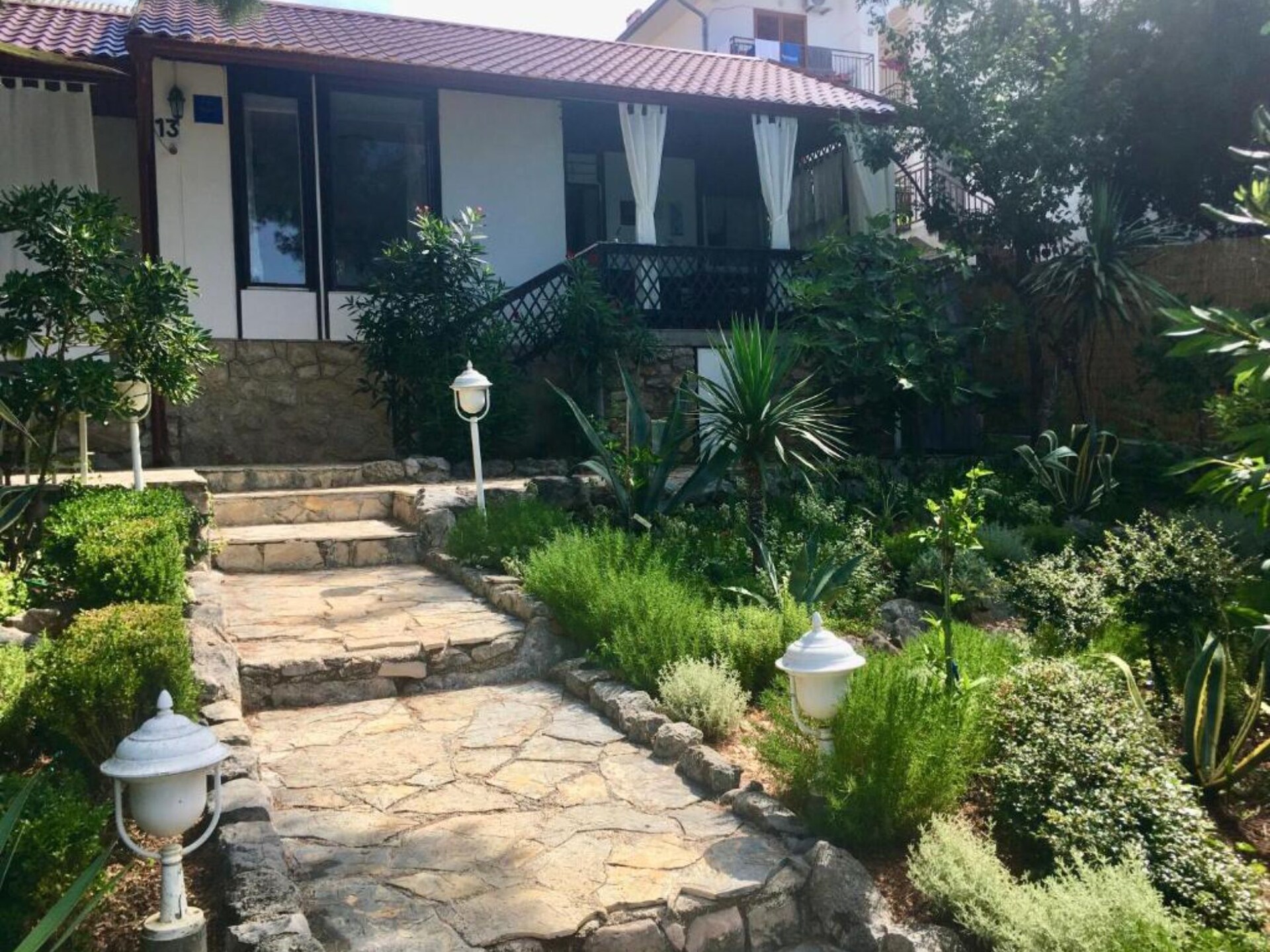 Strandhuis op 2 meter van zee in Starigrad-Paklenica met privéstrand - foto 31