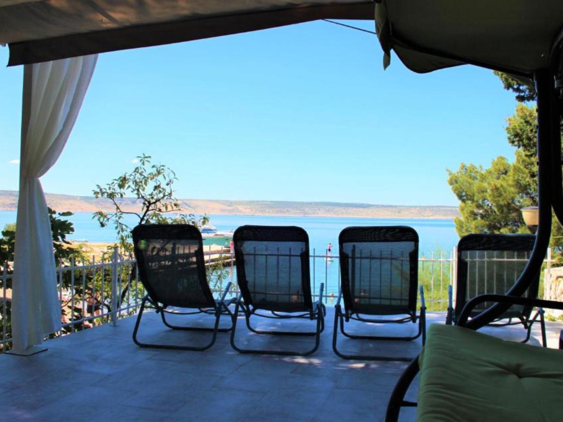 Strandhuis op 2 meter van zee in Starigrad-Paklenica met privéstrand - foto 20