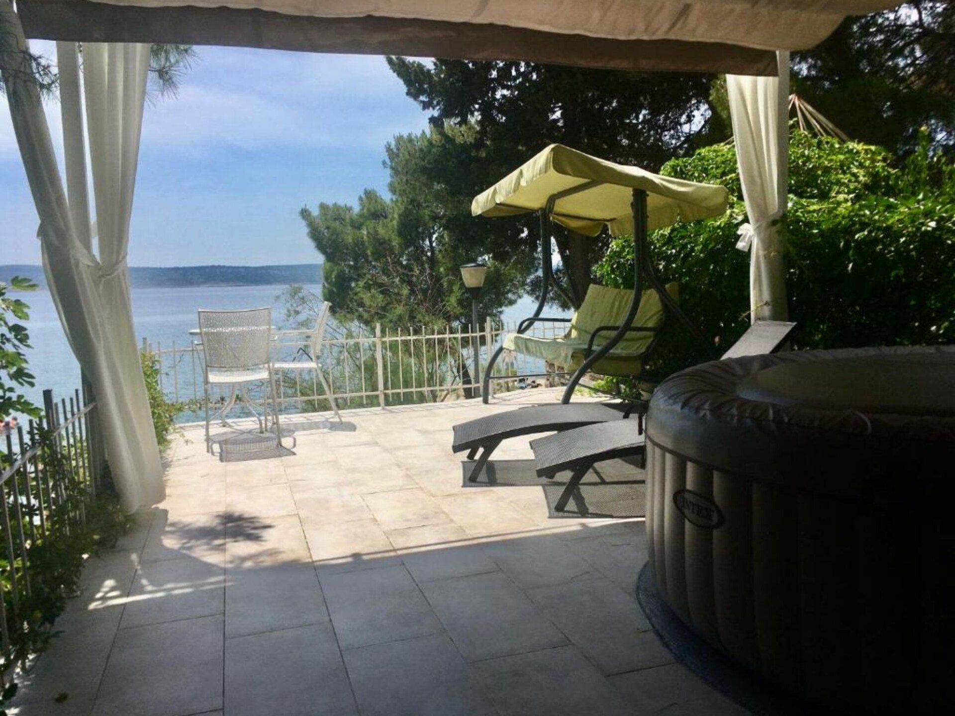 Strandhuis op 2 meter van zee in Starigrad-Paklenica met privéstrand - foto 18