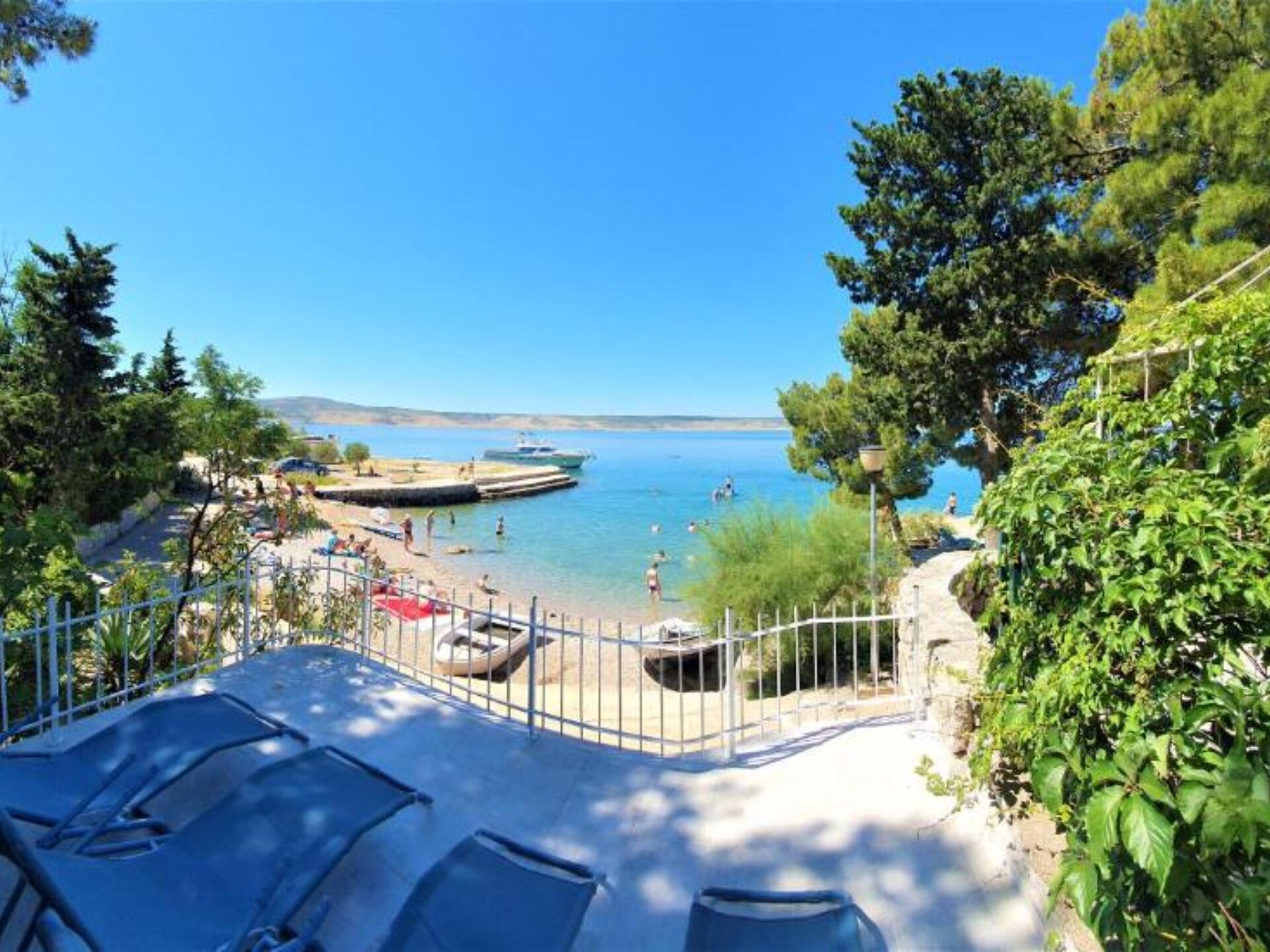 Strandhuis op 2 meter van zee in Starigrad-Paklenica met privéstrand - foto 14