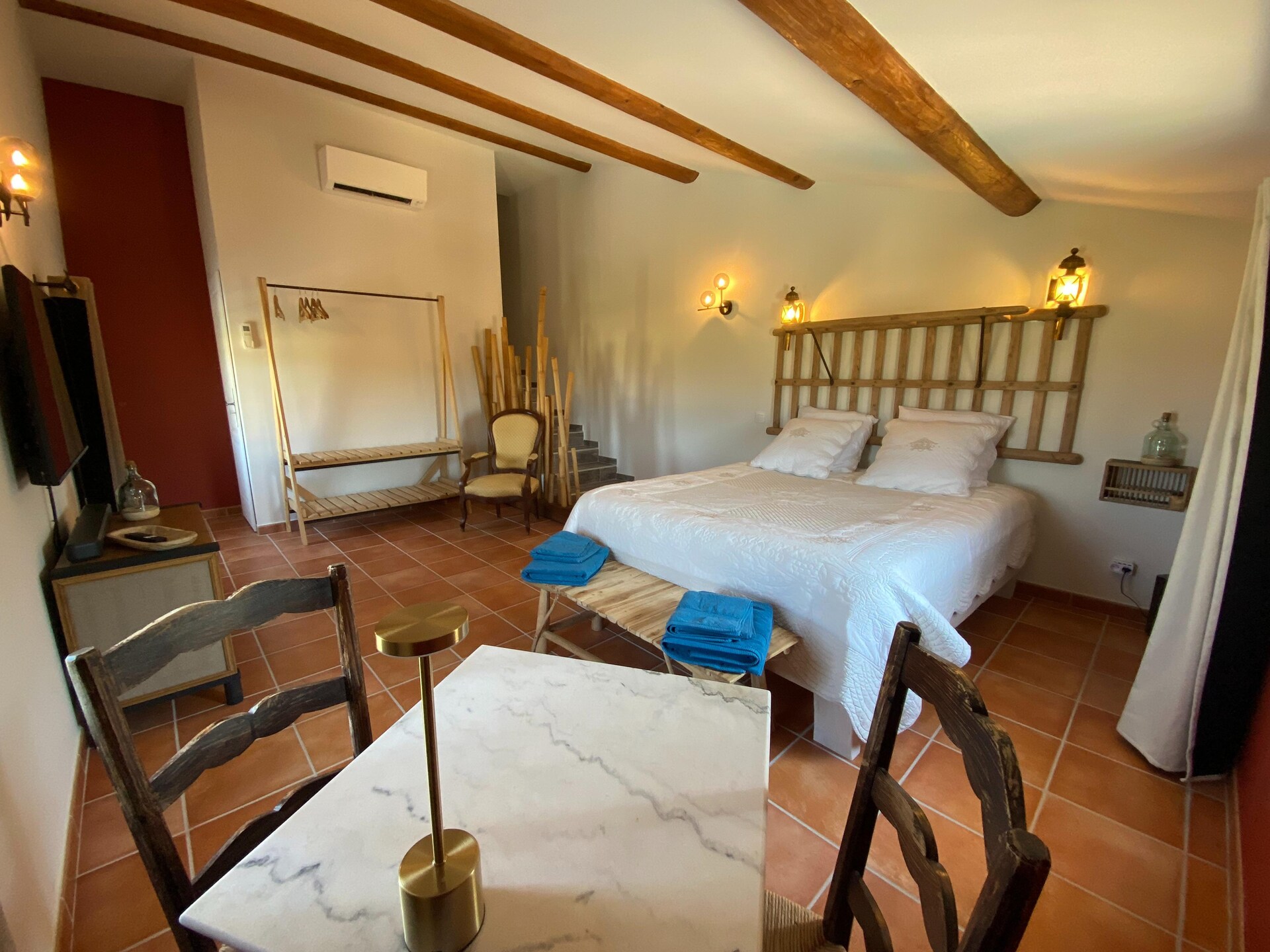 Authentiek Provençaals vakantiehuis met privéspa en zwembad voor 12 personen - foto 13