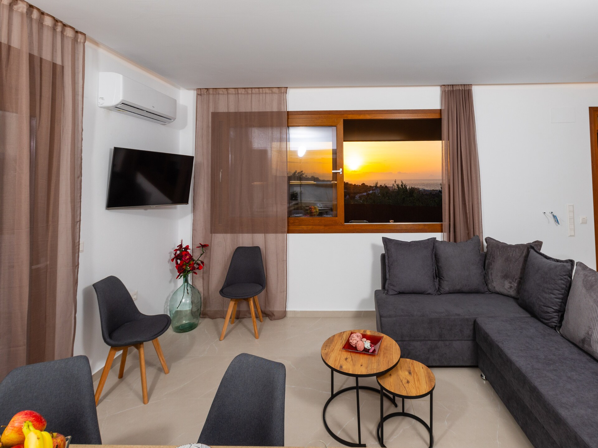 Ruim appartement met privézwembad en tuin op 2 km van het strand - foto 7