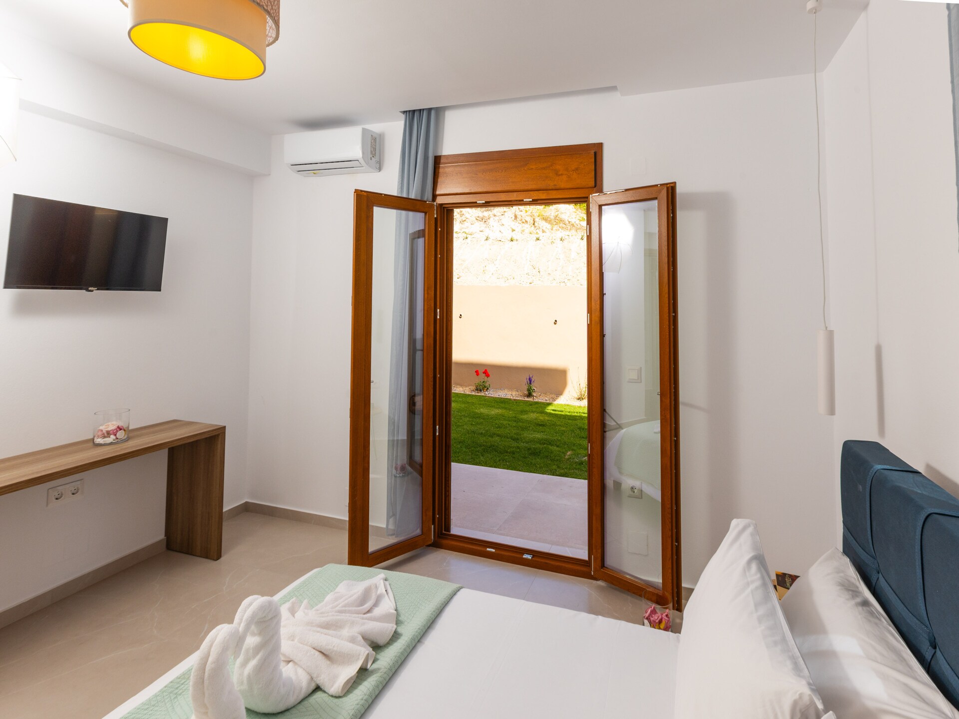 Ruim appartement met privézwembad en tuin op 2 km van het strand - foto 13