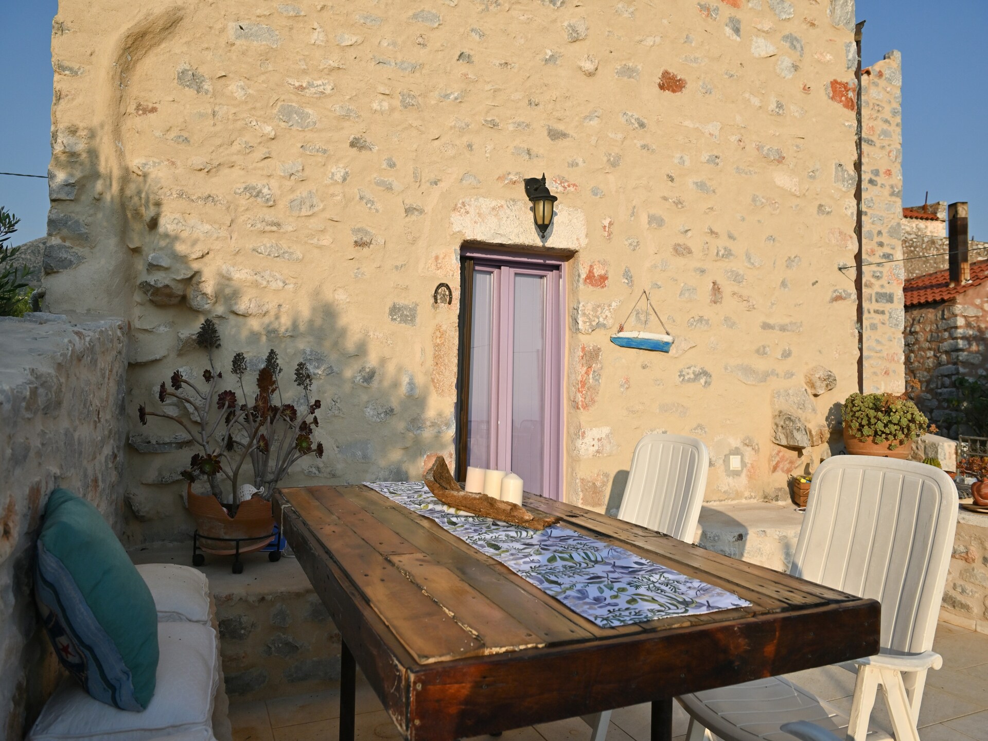 Authentiek Grieks vakantiehuis met zeezicht in Pyrgos Dirou, Mani - foto 18