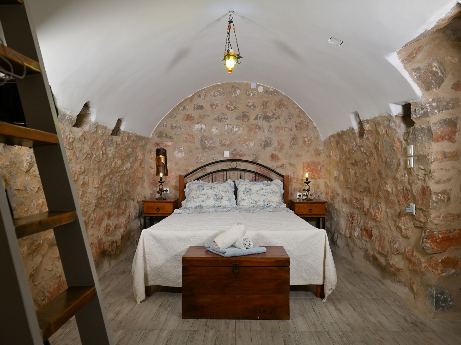 Authentiek Grieks vakantiehuis met zeezicht in Pyrgos Dirou, Mani - foto 16