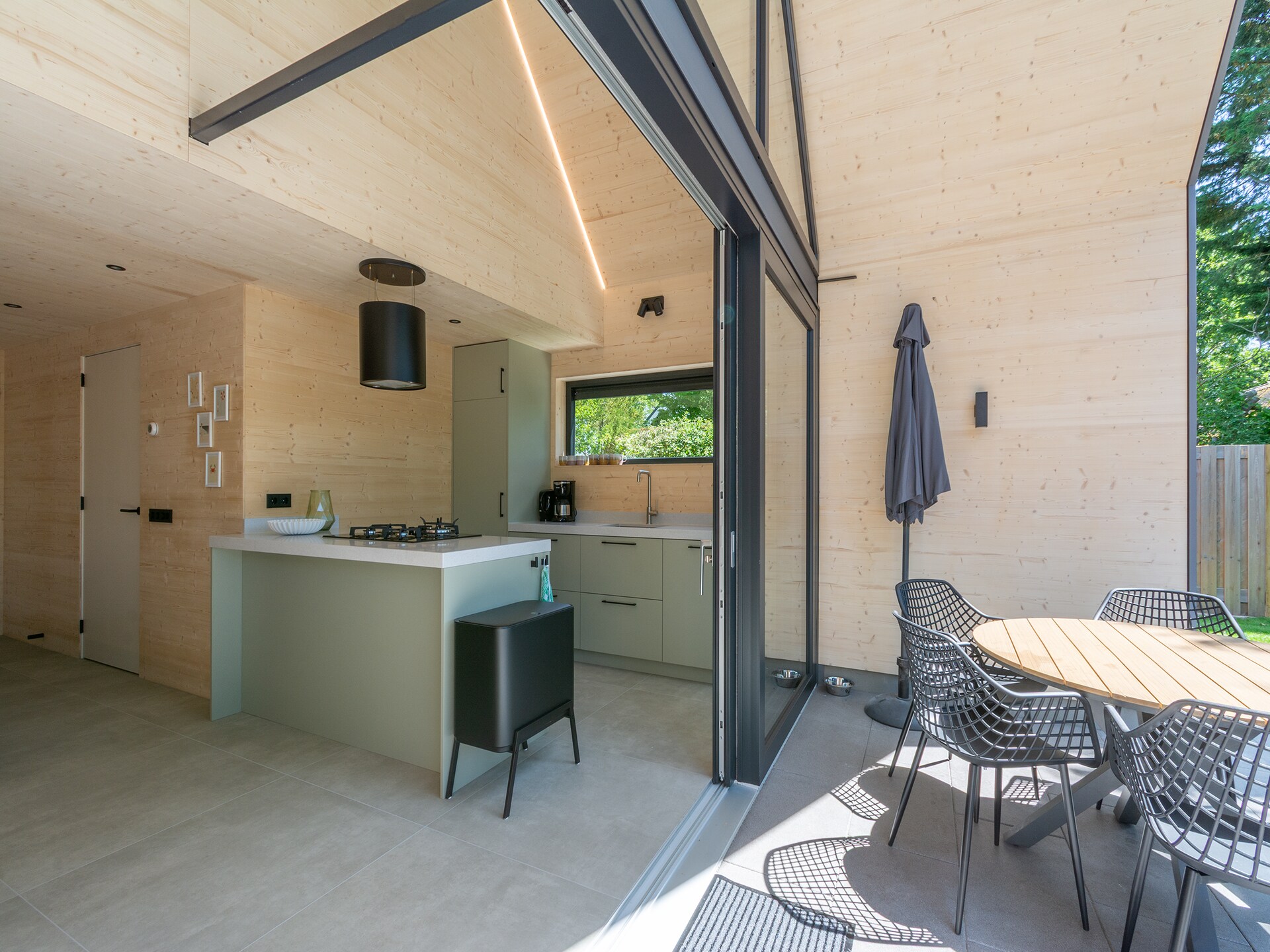 Luxe strandvilla Belkmer Beachhouse met omheinde tuin, 1,5km van zee - foto 13