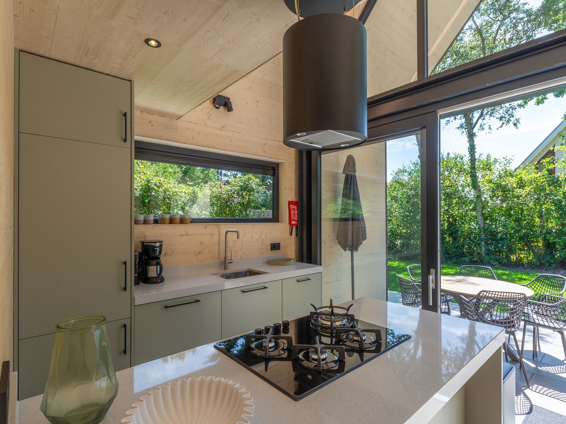 Luxe strandvilla Belkmer Beachhouse met omheinde tuin, 1,5km van zee - foto 3