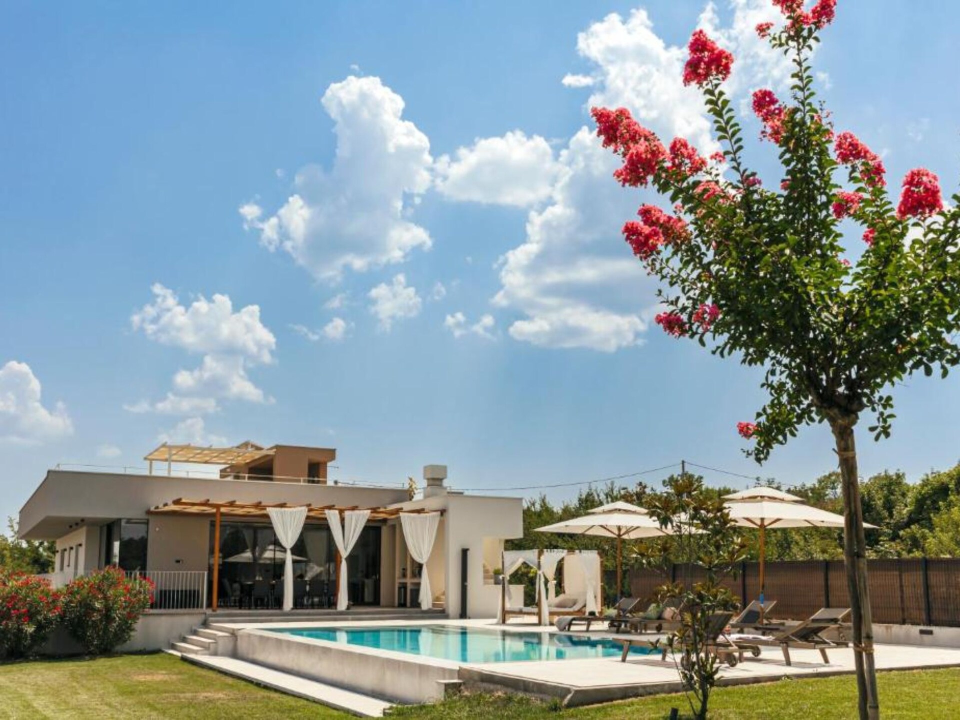 Villa Lara: Luxe villa met verwarmd zwembad, jacuzzi & sauna voor 12 personen - foto 44