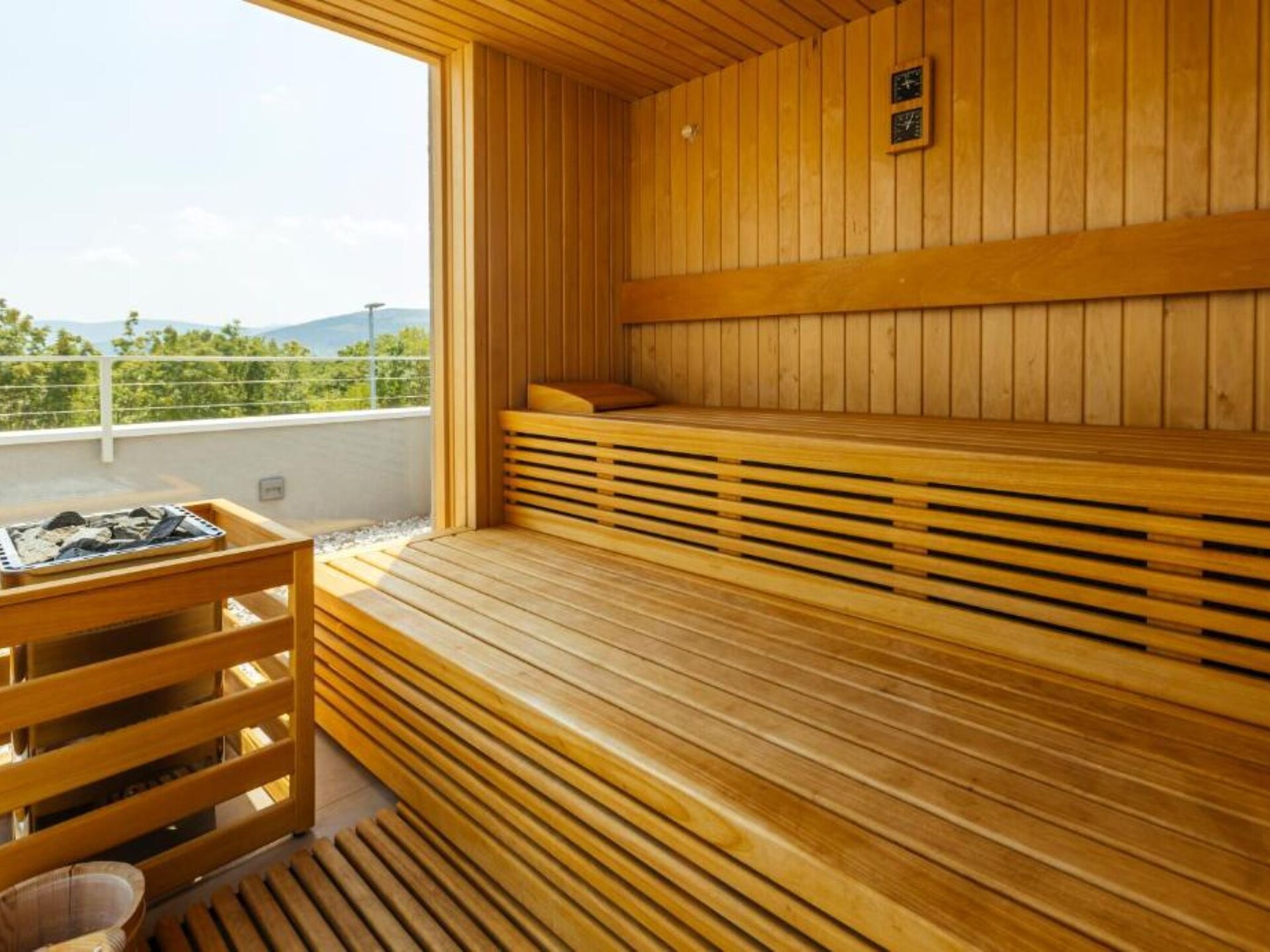 Villa Lara: Luxe villa met verwarmd zwembad, jacuzzi & sauna voor 12 personen - foto 8