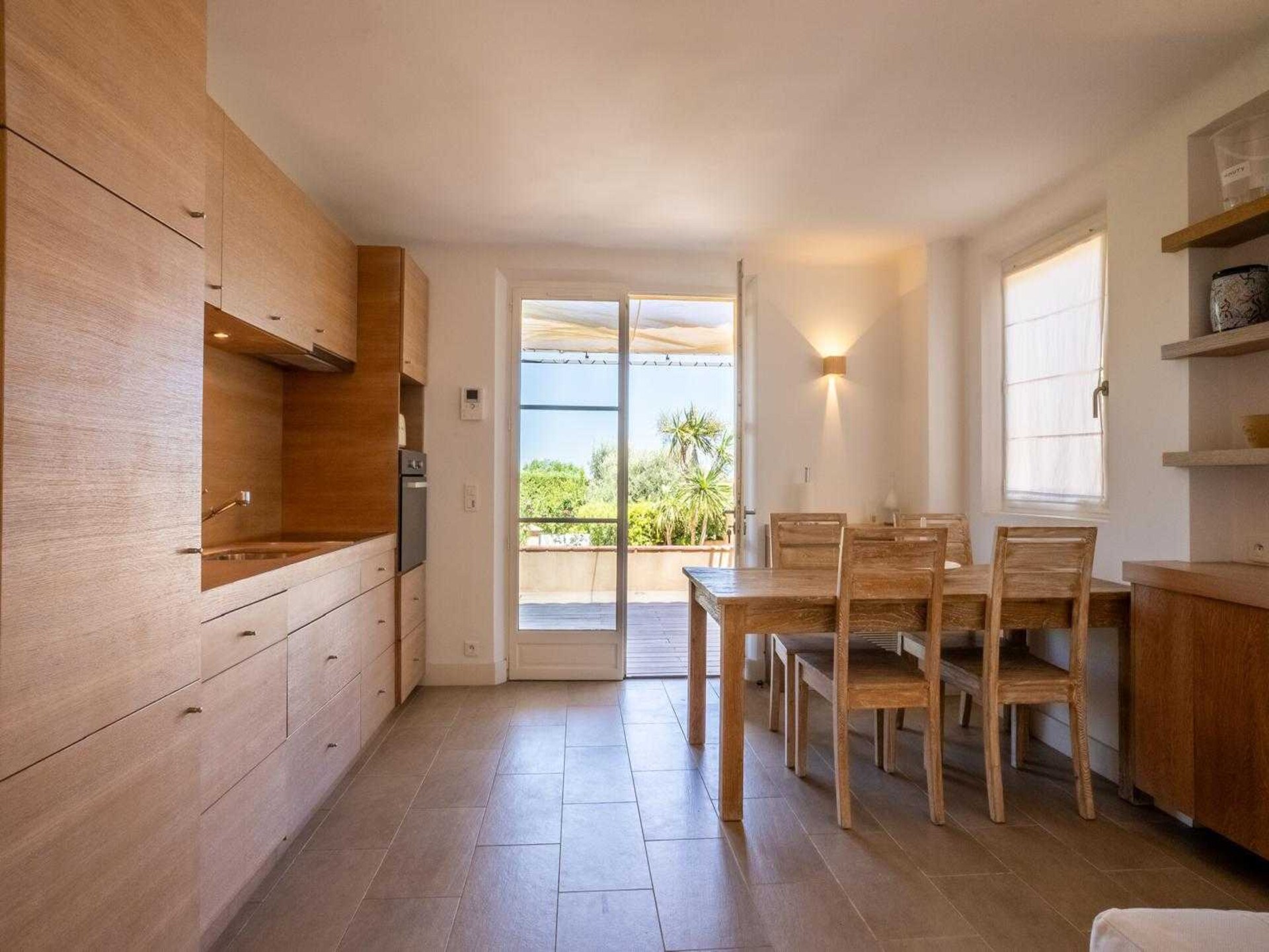 Licht appartement in Saint-Tropez, vlakbij strand en haven - foto 12