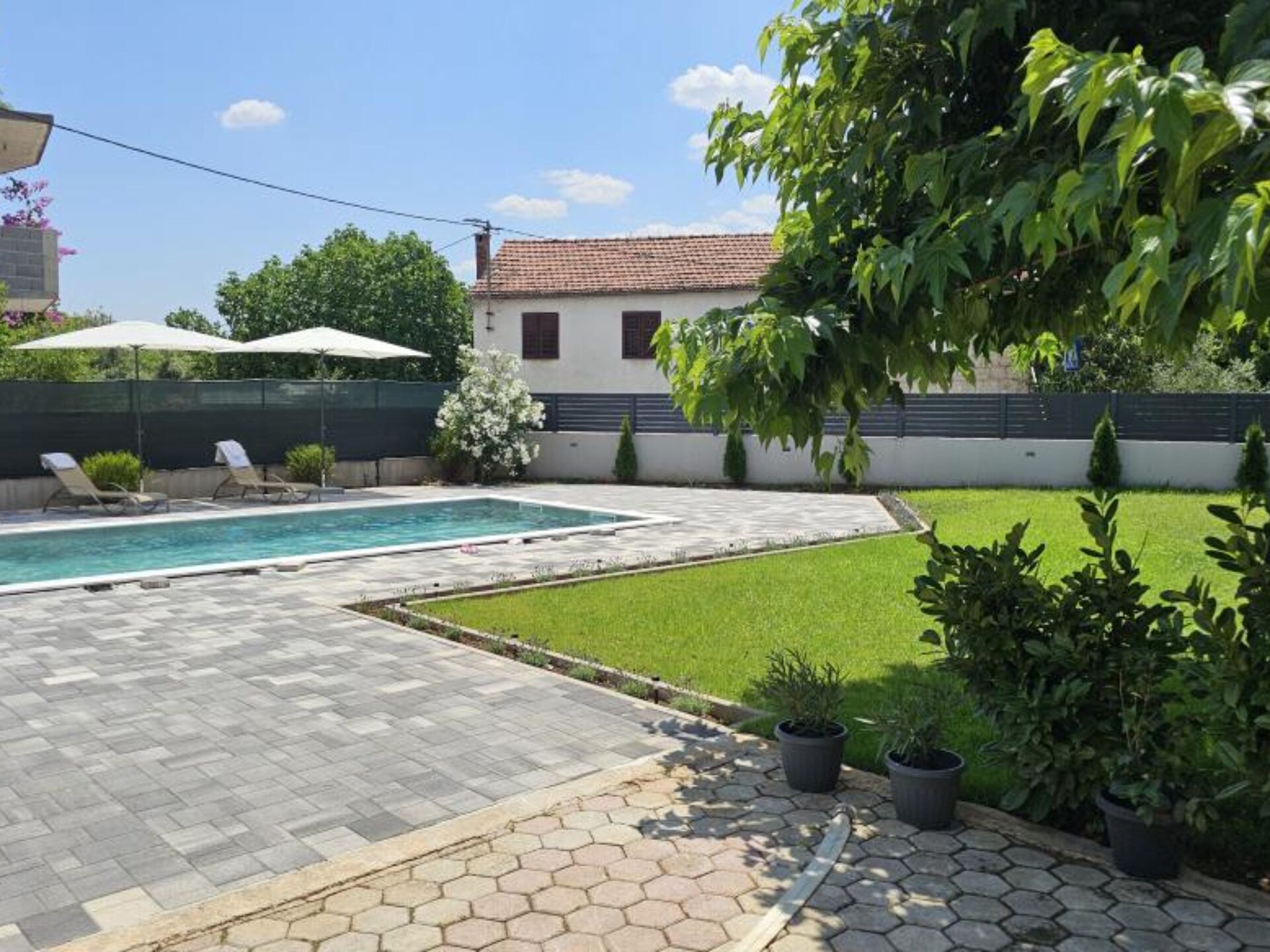 Ruim vakantiehuis met zwembad bij de meren van Imotski - foto 15