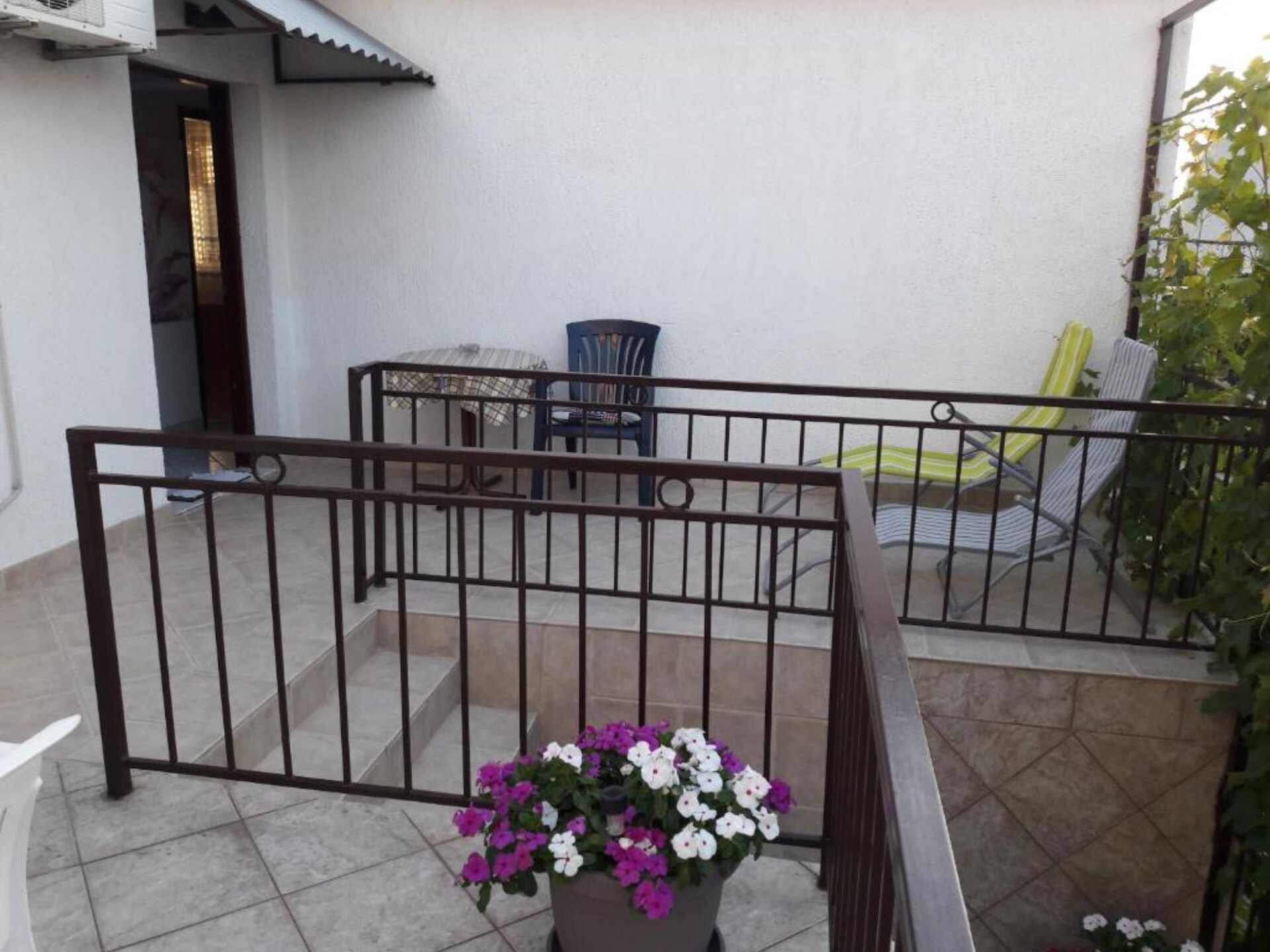 Sfeervol appartement voor 5 in Drage met zonnig terras, vlakbij zee - foto 12