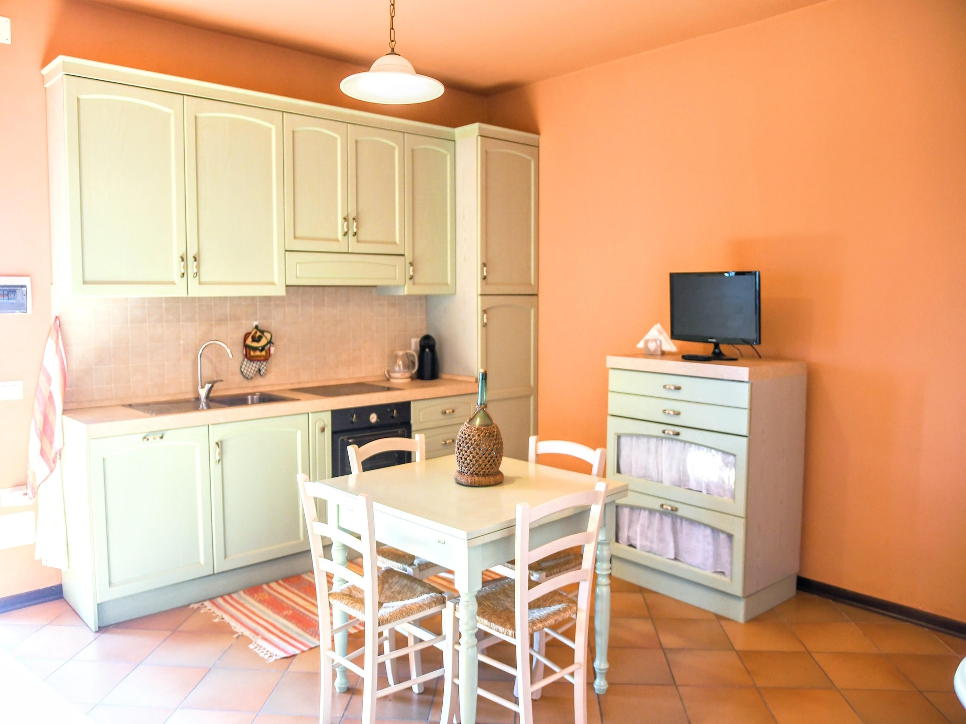 Appartement aan golfbaan met uitzicht op glooiende heuvels bij Pesaro - foto 2