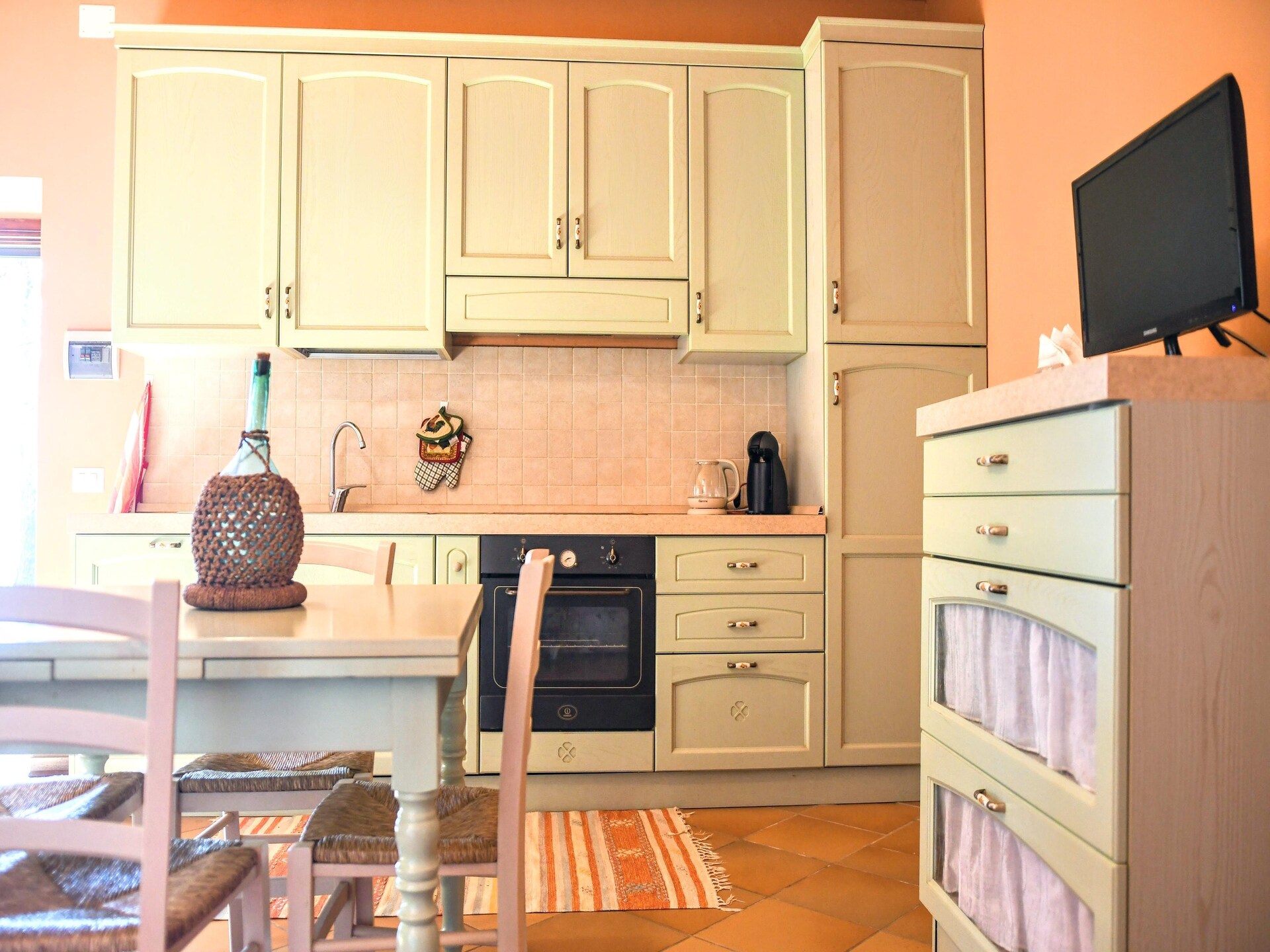Appartement aan golfbaan met uitzicht op glooiende heuvels bij Pesaro - foto 14
