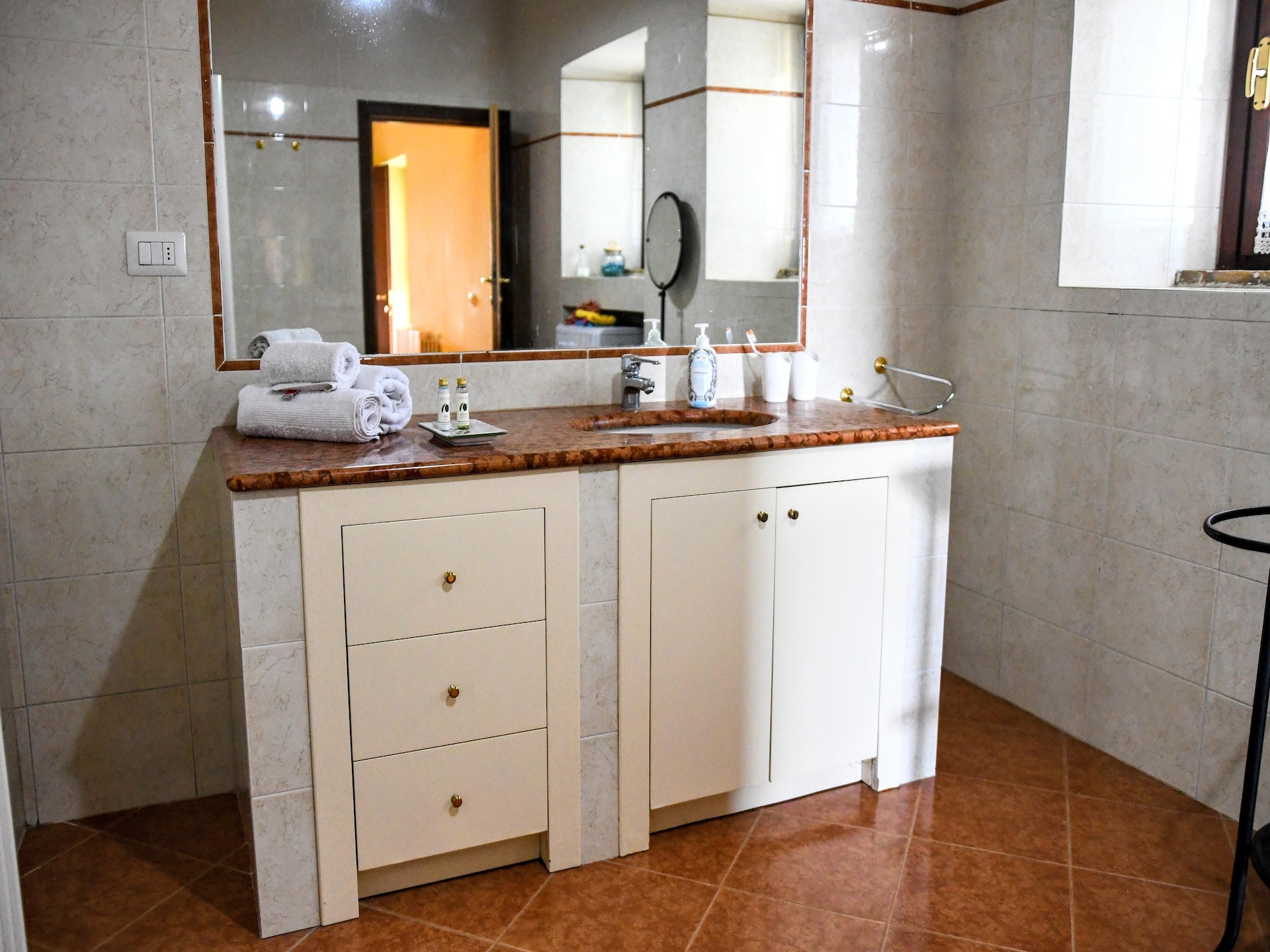 Appartement aan golfbaan met uitzicht op glooiende heuvels bij Pesaro - foto 22