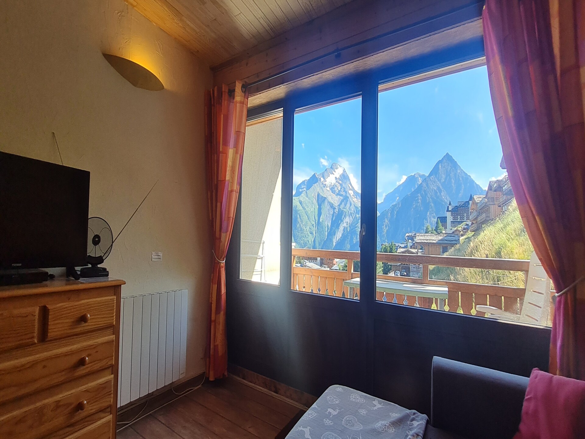 Ruim 3-slaapkamerappartement met balkon op 350m van de skilift - foto 5