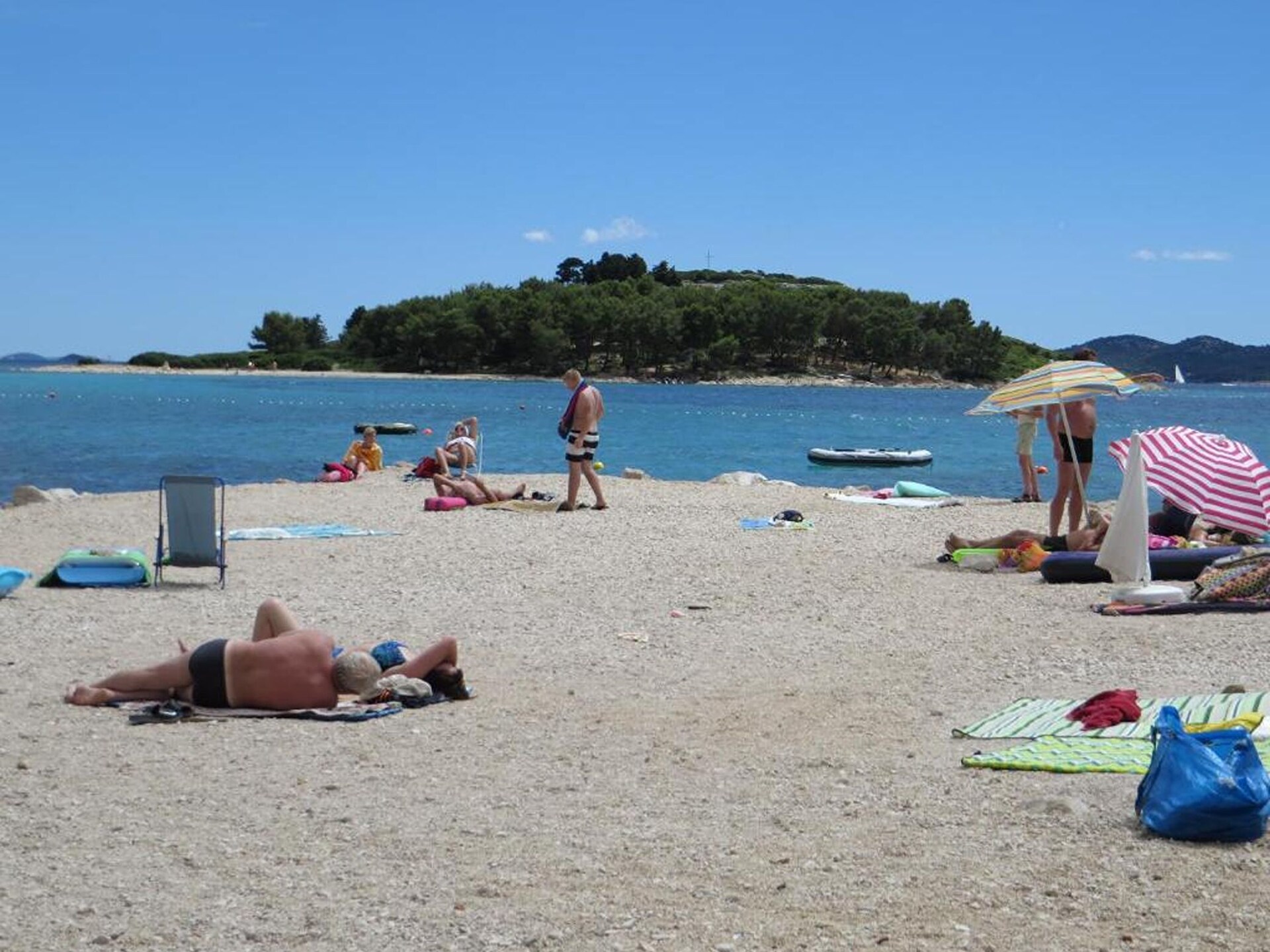 Knus appartement met zeezicht en balkon op 100 meter van het strand in Pakoštane - foto 8