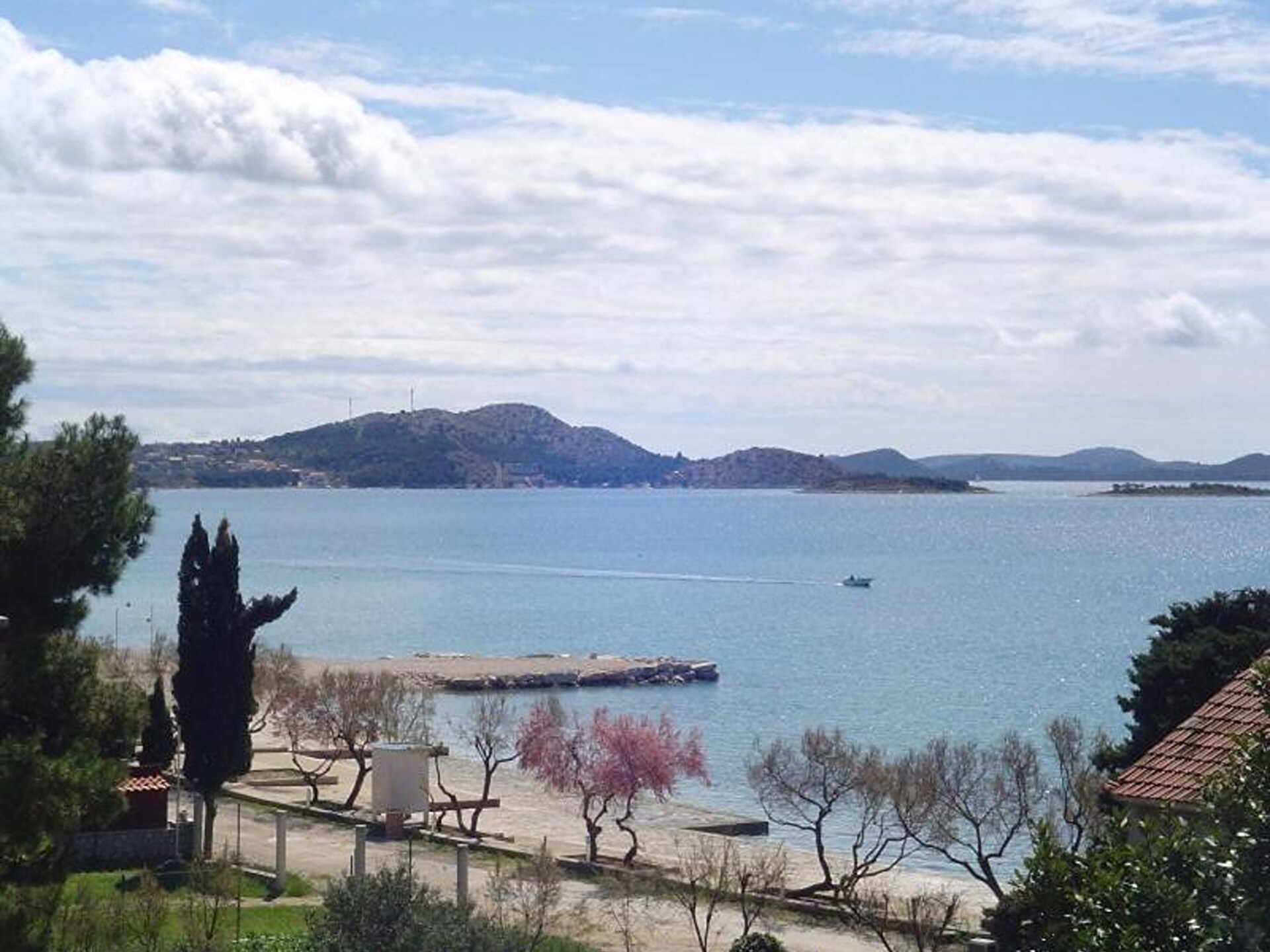 Knus appartement met zeezicht en balkon op 100 meter van het strand in Pakoštane - foto 10