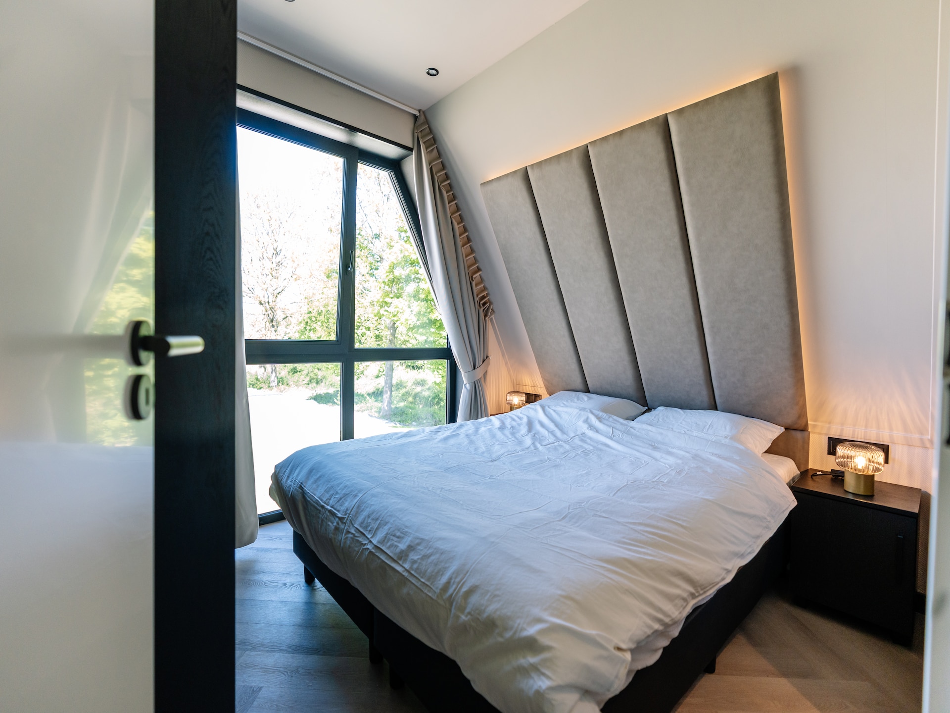 Villa Watergloed: luxe vakantiehuis met privézwembad en hottub in Waarland - foto 18