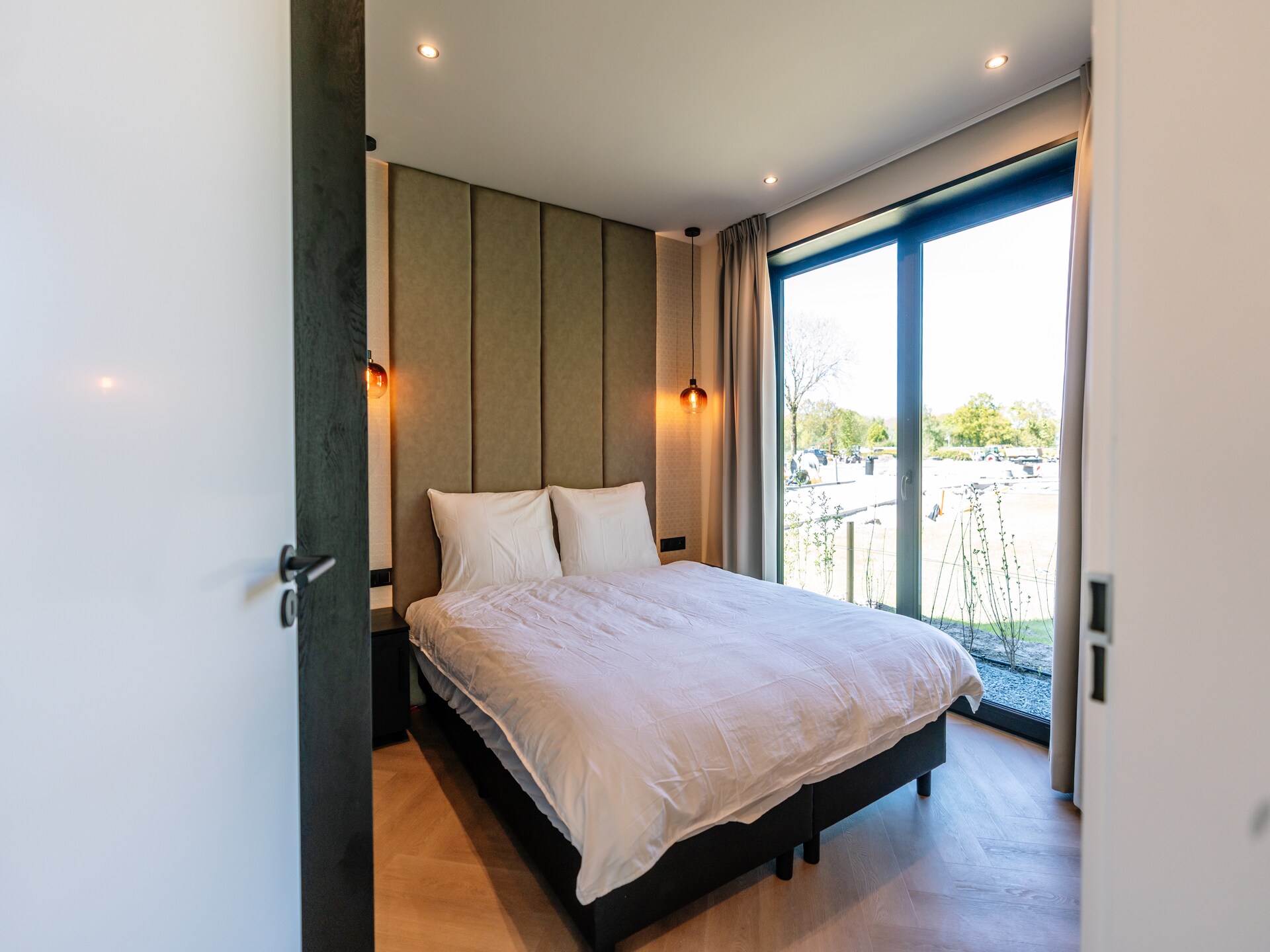 Villa Watergloed: luxe vakantiehuis met privézwembad en hottub in Waarland - foto 19