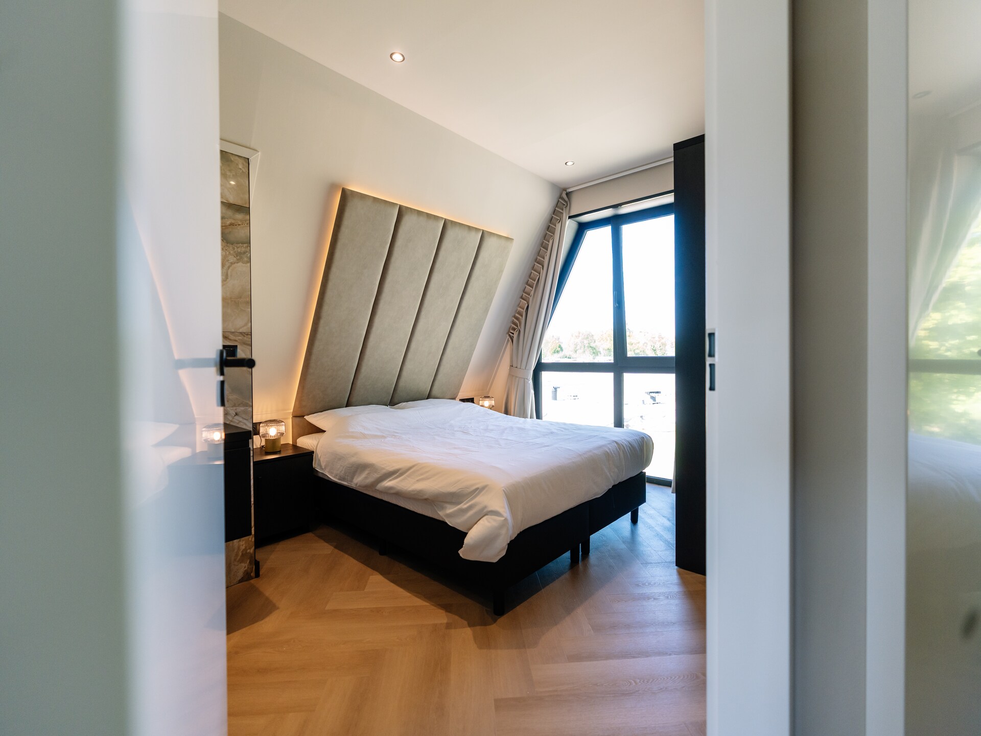 Villa Watergloed: luxe vakantiehuis met privézwembad en hottub in Waarland - foto 5