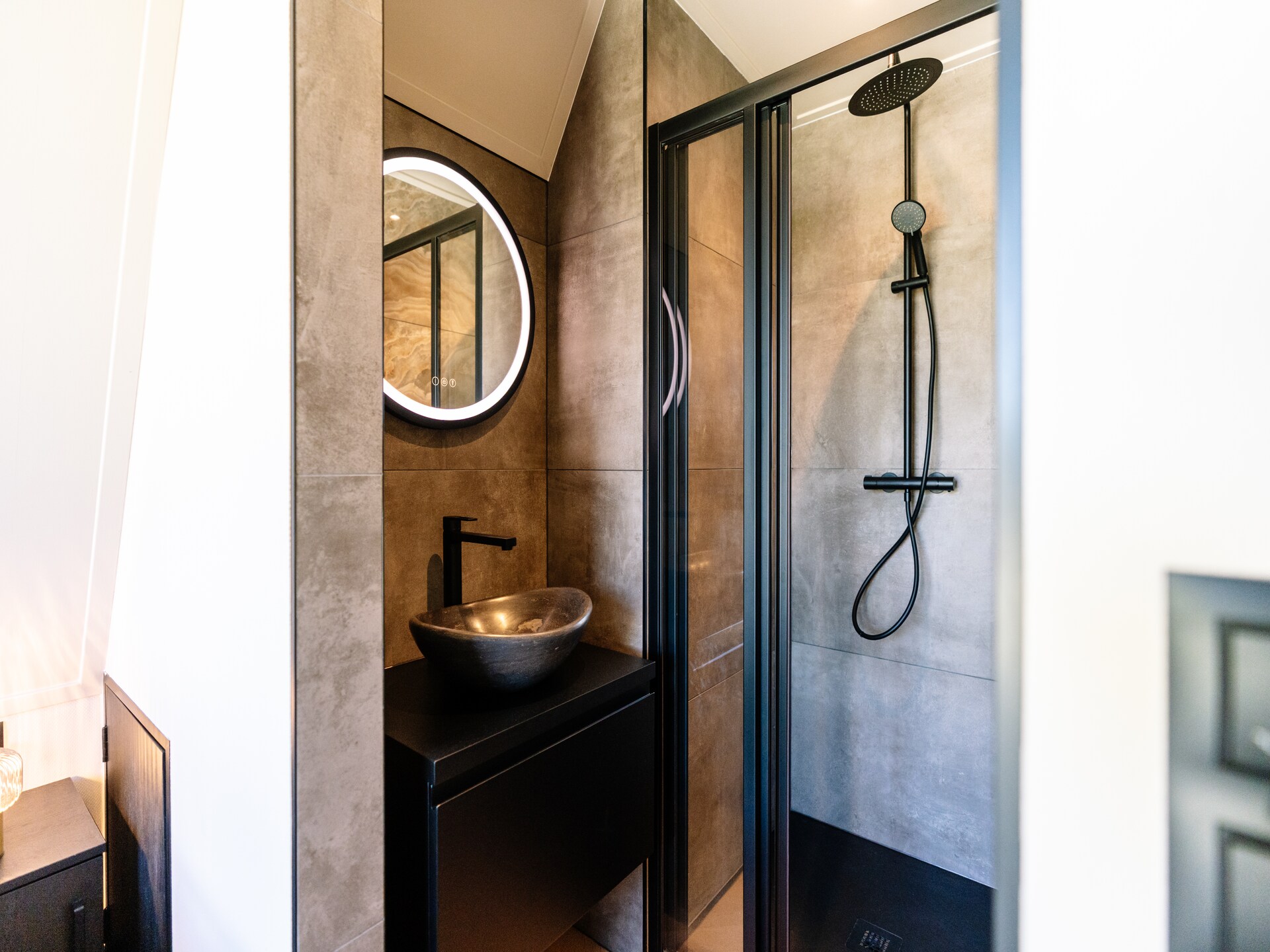 Villa Watergloed: luxe vakantiehuis met privézwembad en hottub in Waarland - foto 39