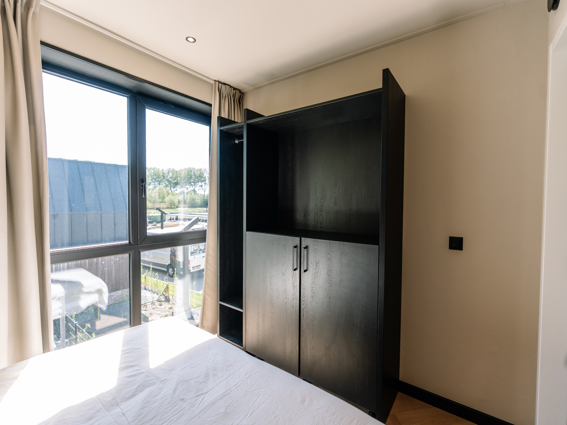 Villa Watergloed: luxe vakantiehuis met privézwembad en hottub in Waarland - foto 29