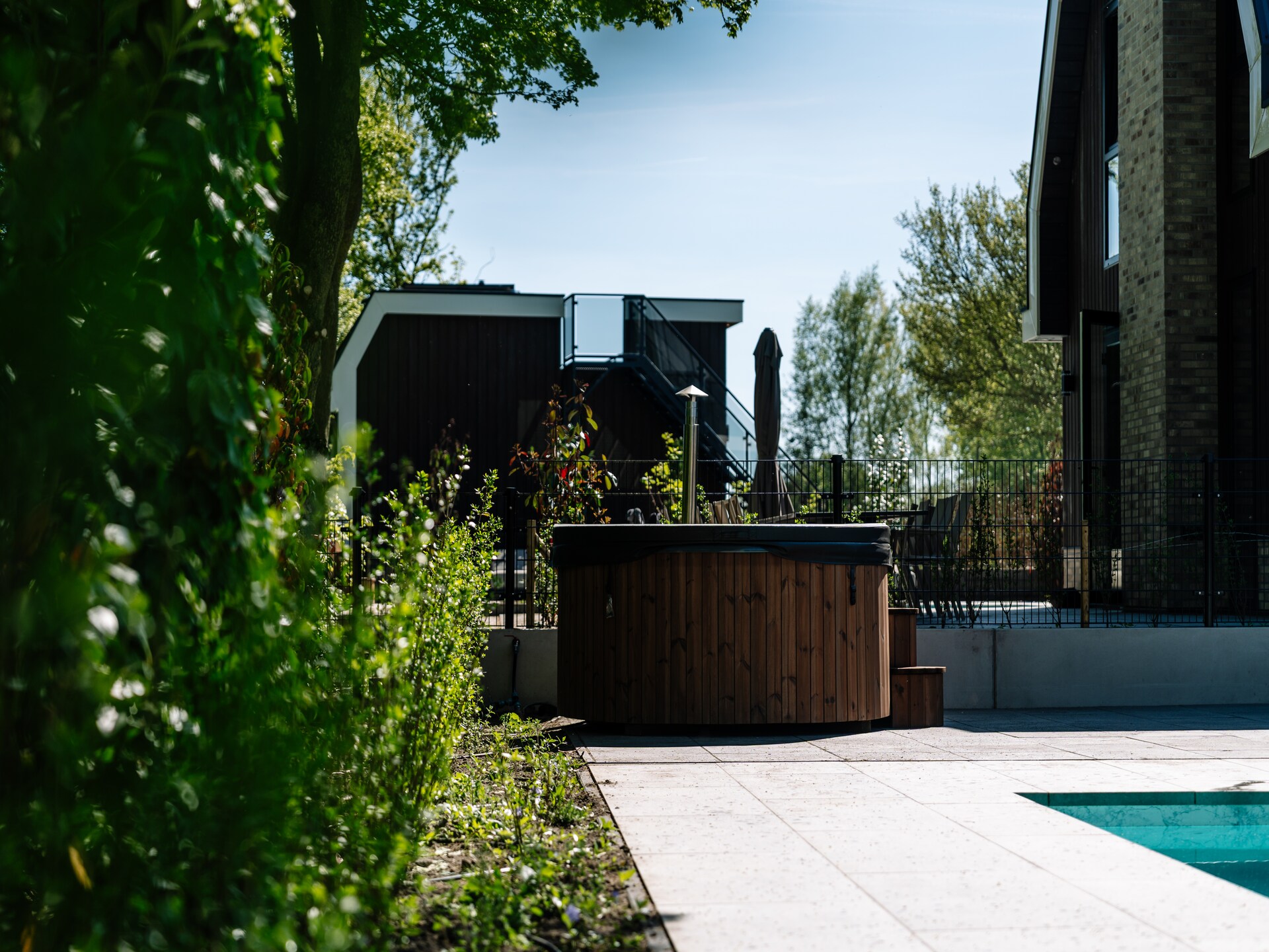 Villa Watergloed: luxe vakantiehuis met privézwembad en hottub in Waarland - foto 43