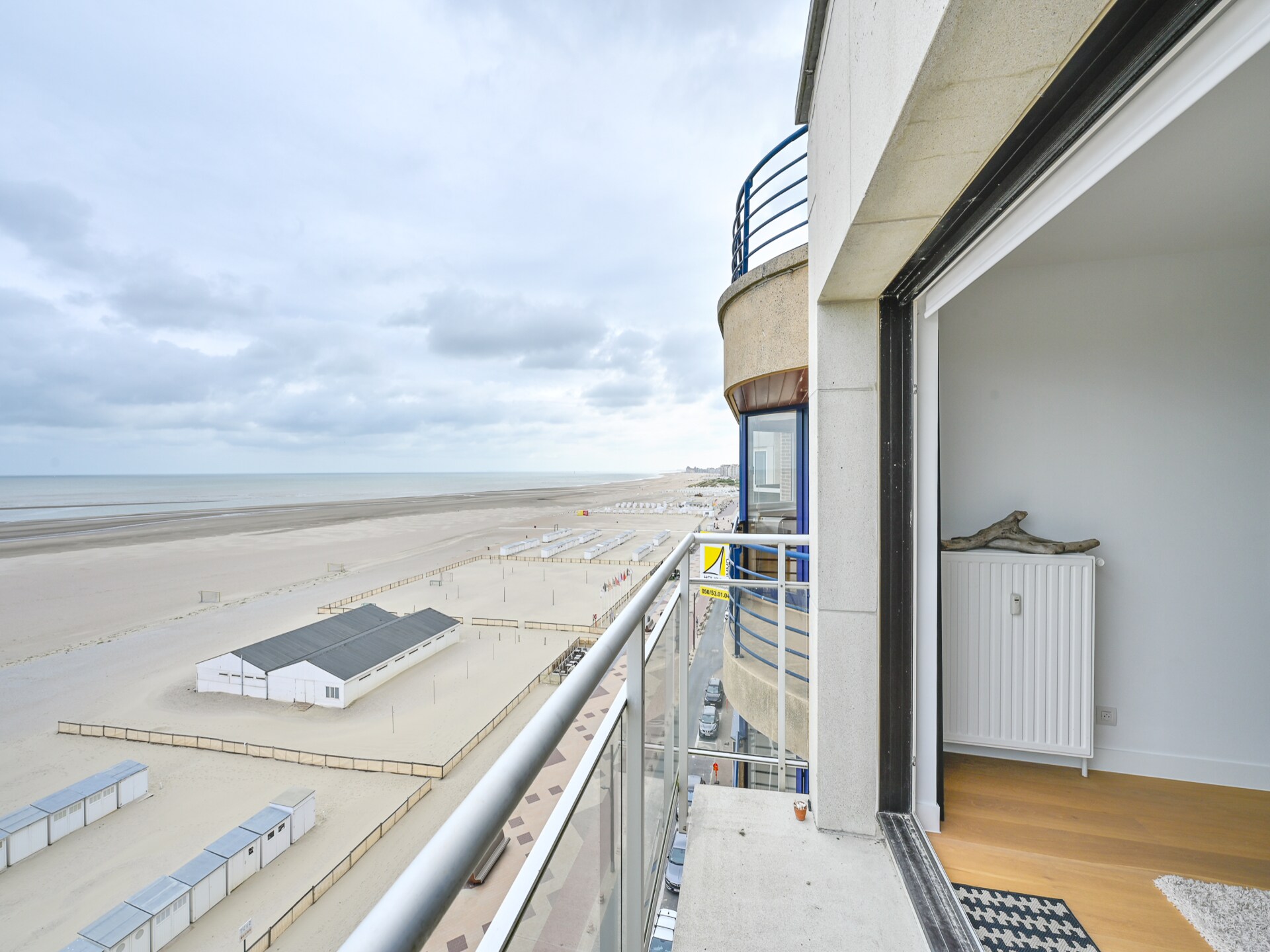 Panoramisch appartement op 8e verdieping met zeezicht en 3 slaapkamers - foto 39