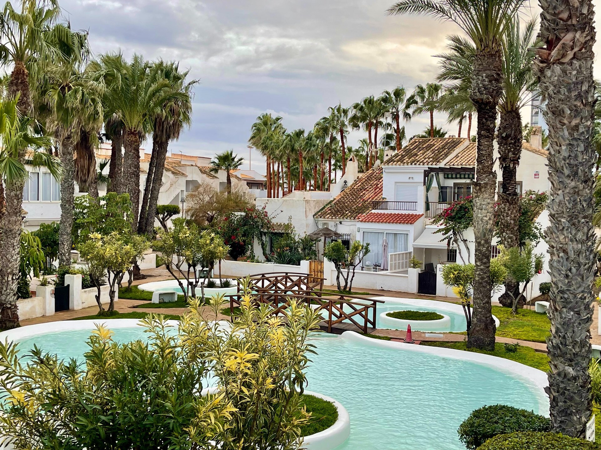 Aan het strand: Charmante bungalow voor 2 personen in Roquetas de Mar - foto 2