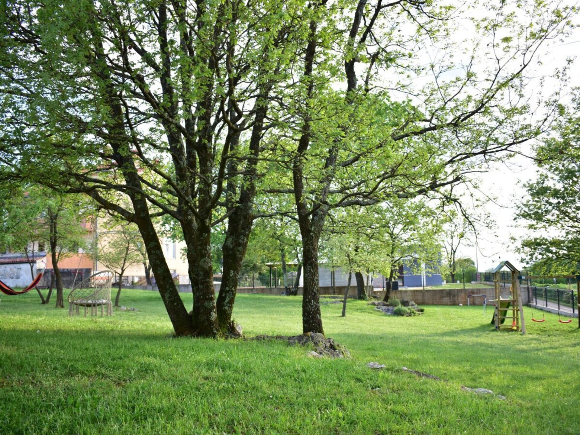 Romantische villa in Istrië met grote tuin, speelplek en terras op 20 min van strand - foto 11