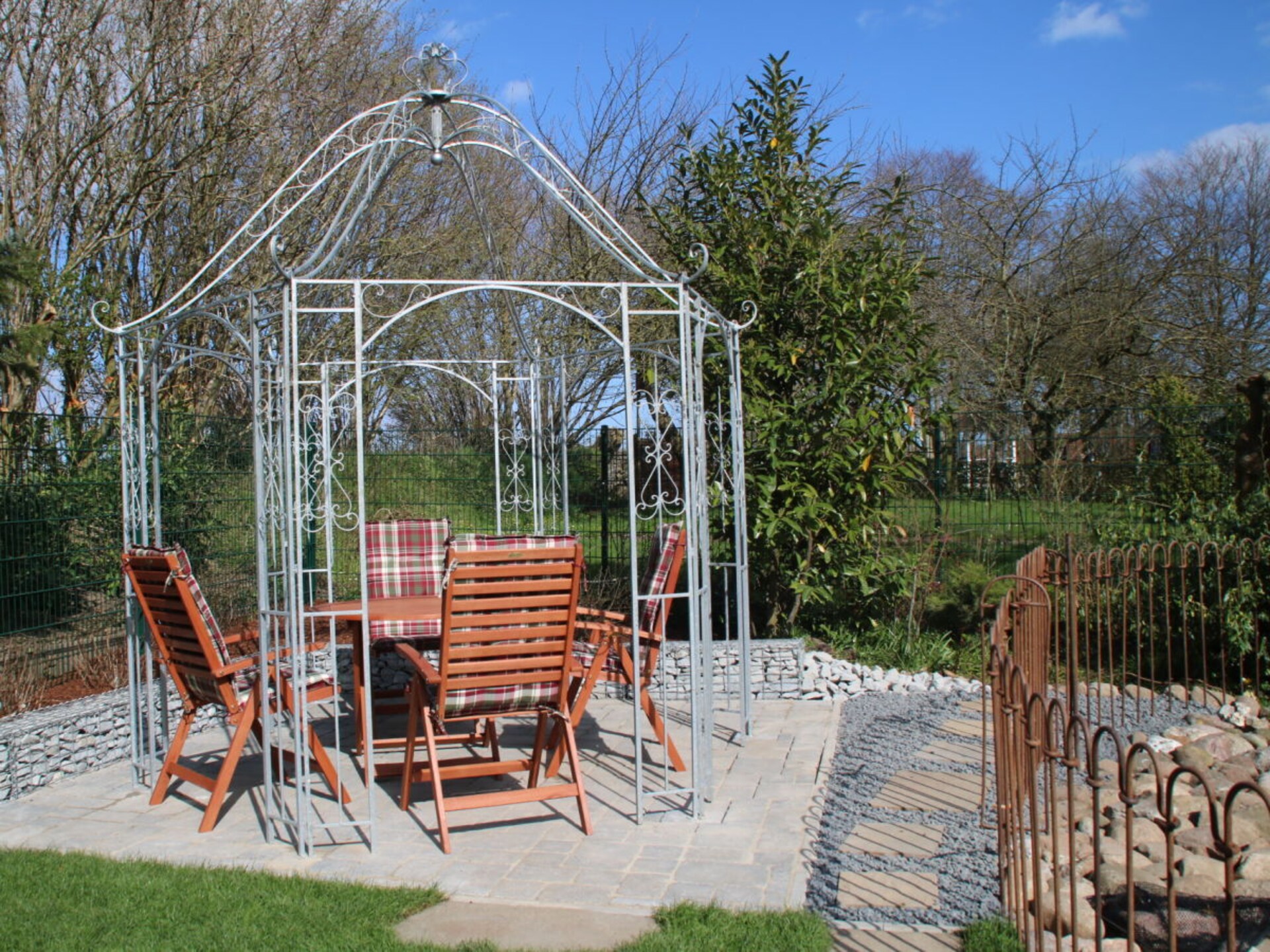 Stijlvol vakantiehuis met grote tuin in Gelting, 400m van centrum - foto 3