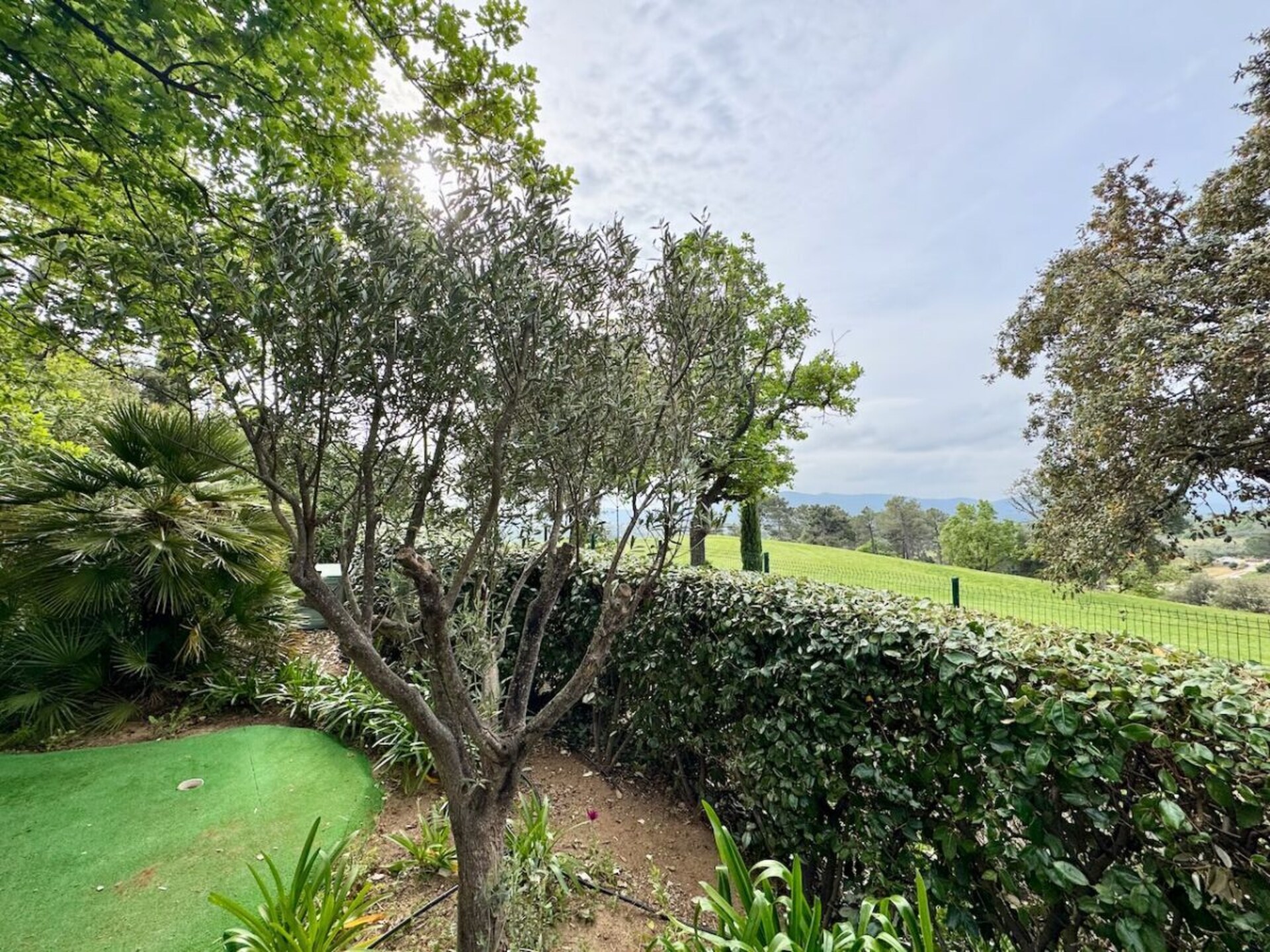 Golfvakantiehuis met zwembad, tuin en zeezicht nabij Sainte-Maxime - foto 14