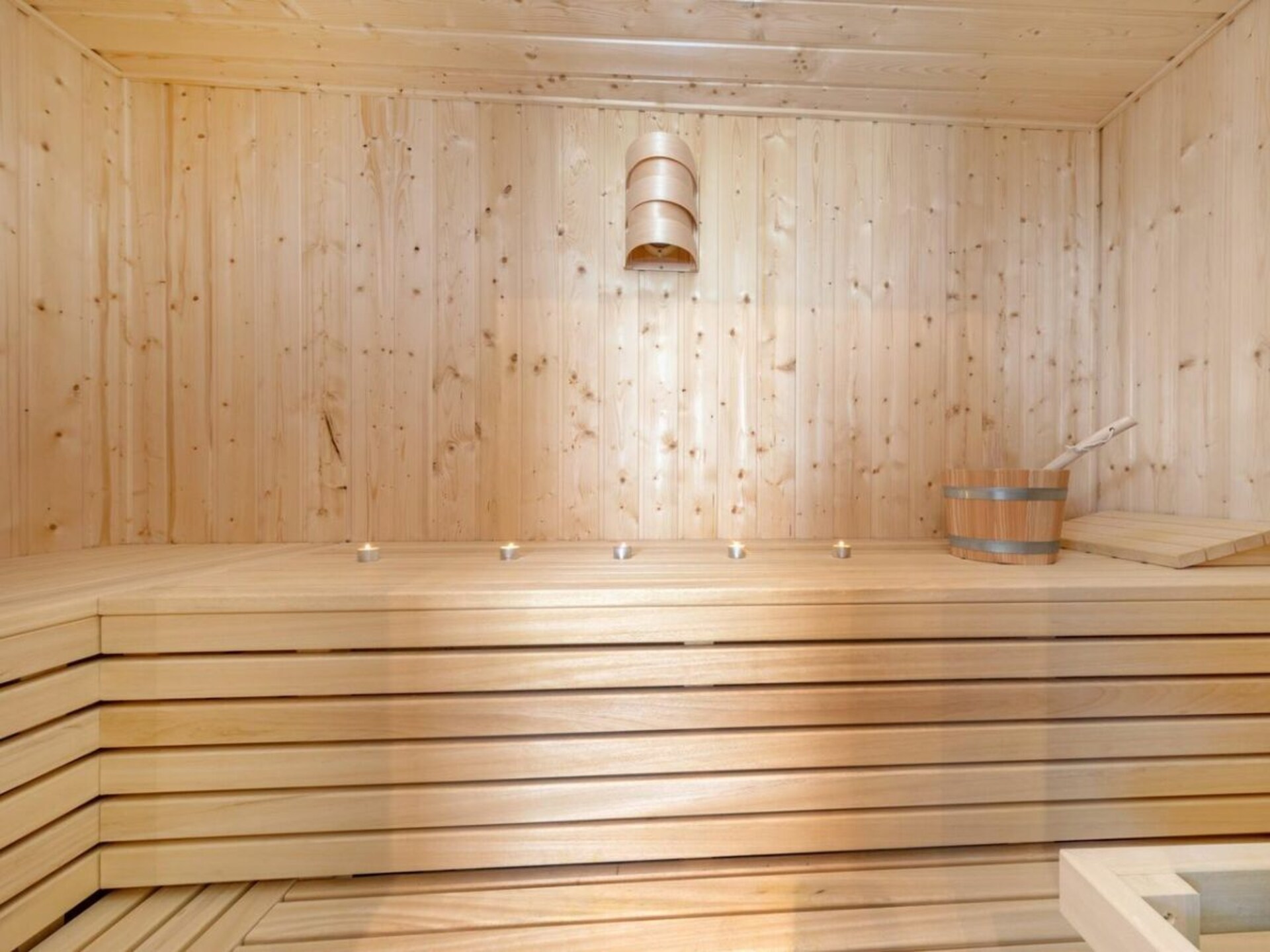 Ruim vakantiehuis met sauna op 100 meter van centrum Zingst - foto 37