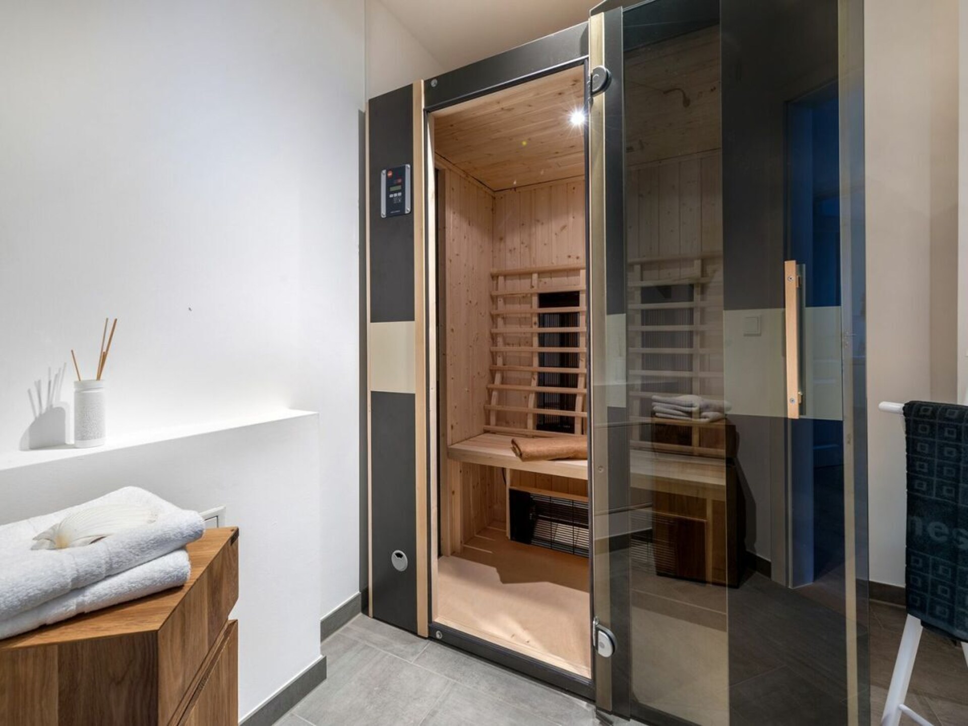 Licht appartement met terras op zuiden, tuin en infraroodcabine in Zingst - foto 10