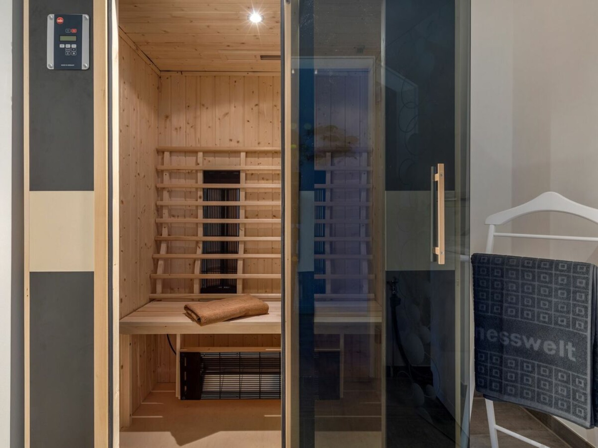 Licht appartement met terras op zuiden, tuin en infraroodcabine in Zingst - foto 11