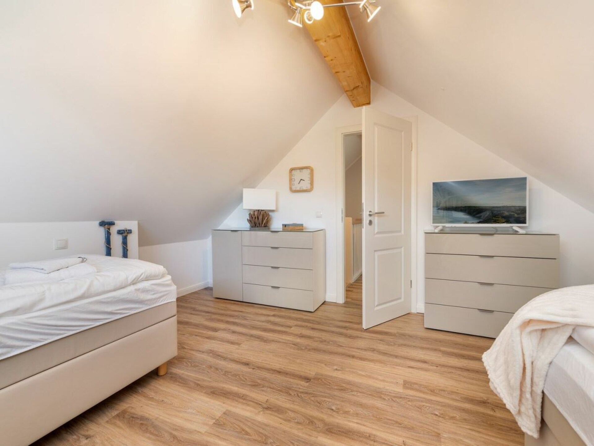Licht appartement op de bovenverdieping met ruim dakterras in Zingst - foto 14