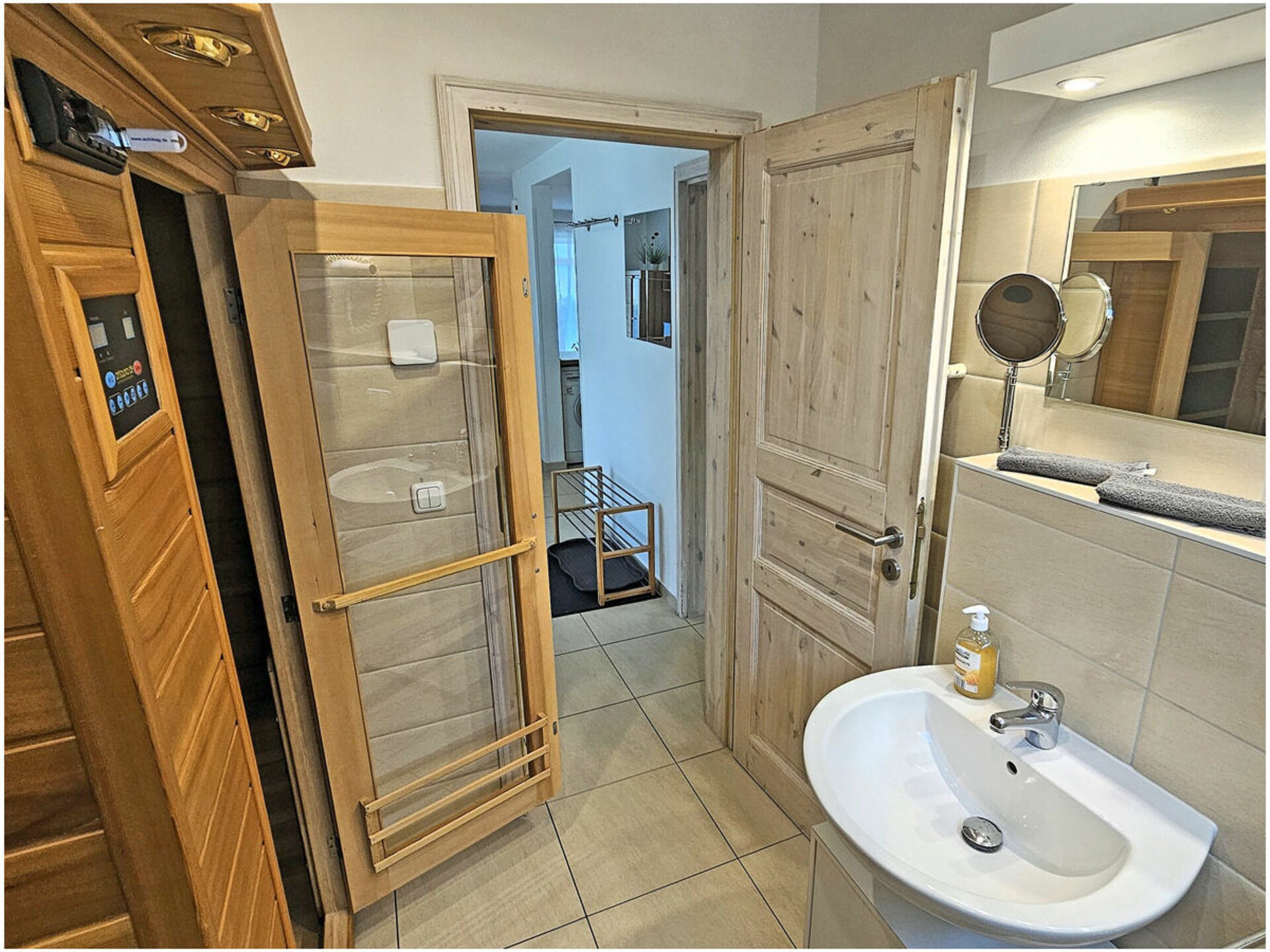 Knus vakantiehuis met sauna en open haard op 500m van strand Glowe - foto 19