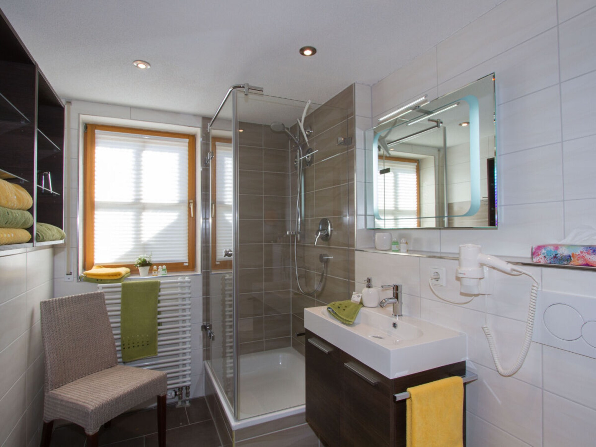 Licht 4-sterren appartement met zuidbalkon, op 300m van het centrum van Salem - foto 27