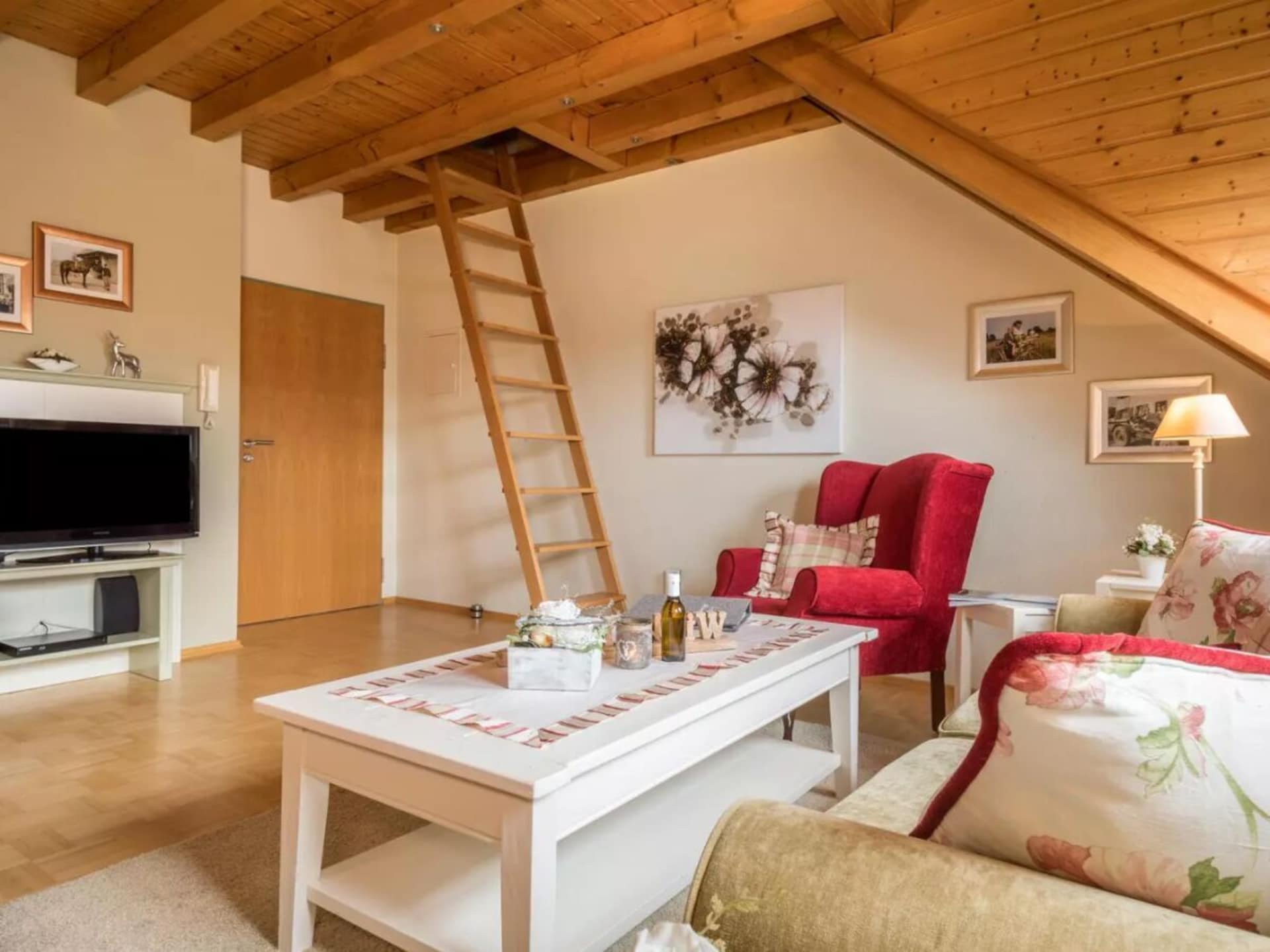 Ruim 4-sterren zolderappartement met balkon op 300m van centrum Salem - foto 18