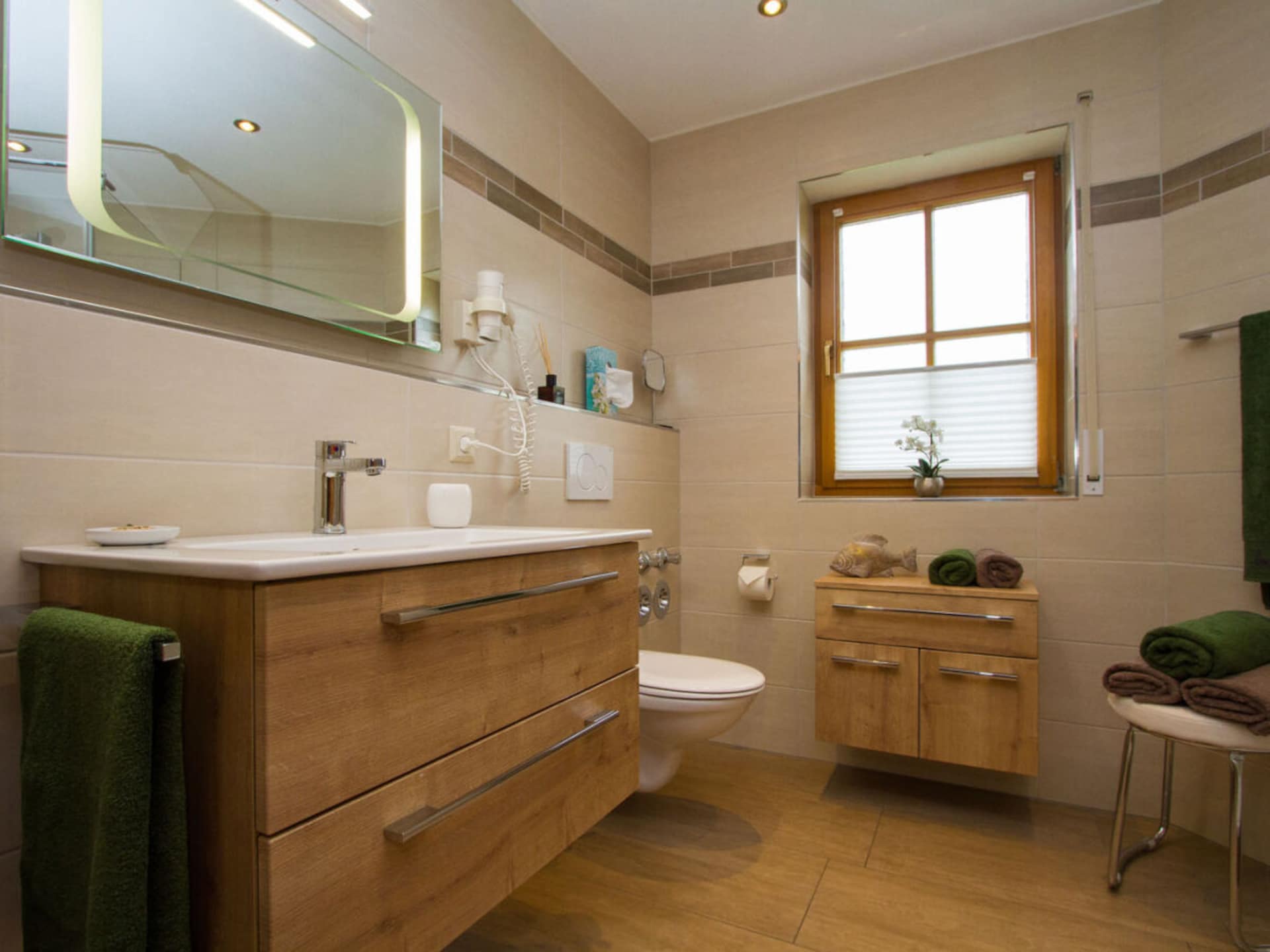 Ruim 4-sterren zolderappartement met balkon op 300m van centrum Salem - foto 28