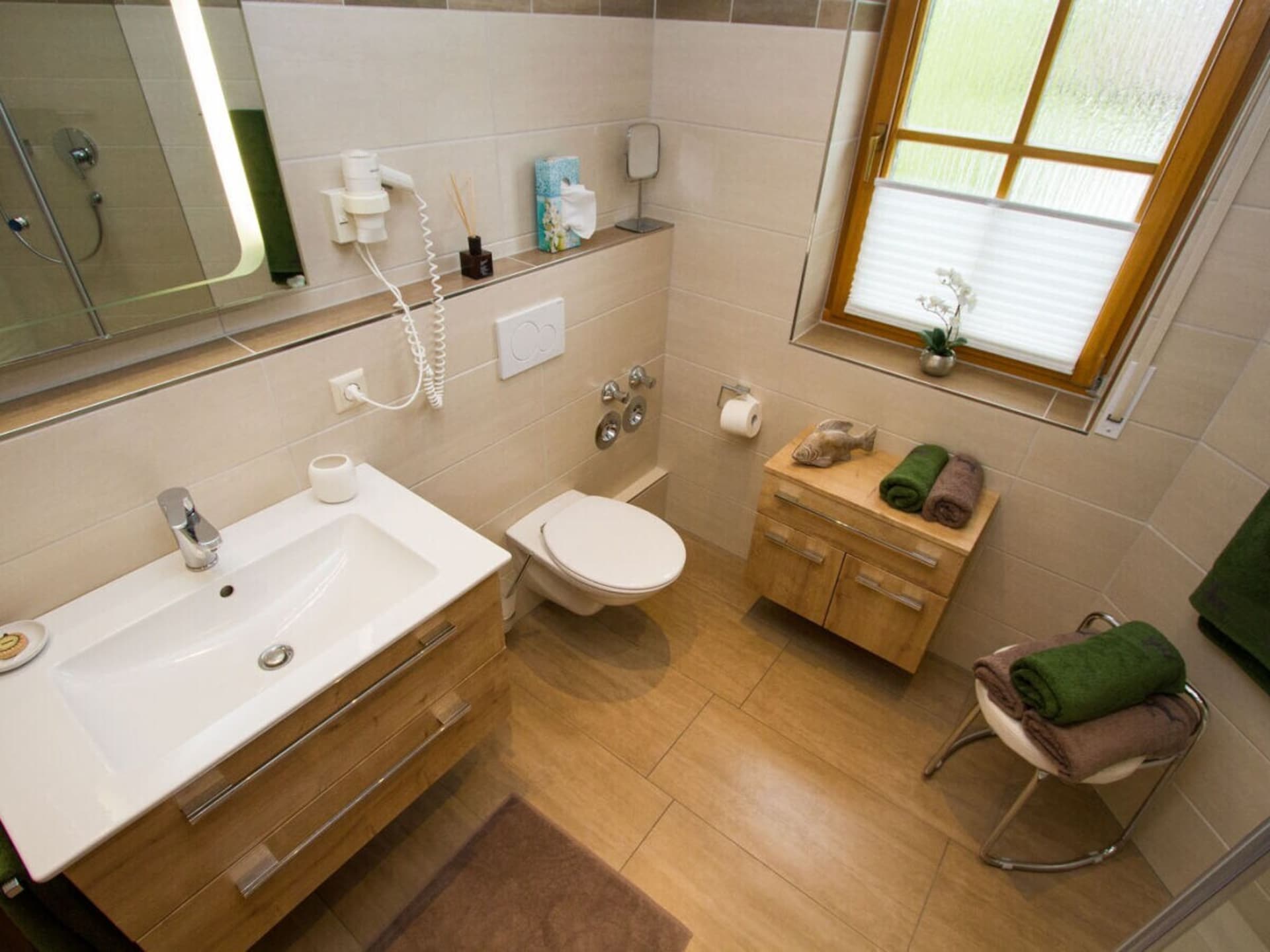Ruim 4-sterren zolderappartement met balkon op 300m van centrum Salem - foto 29