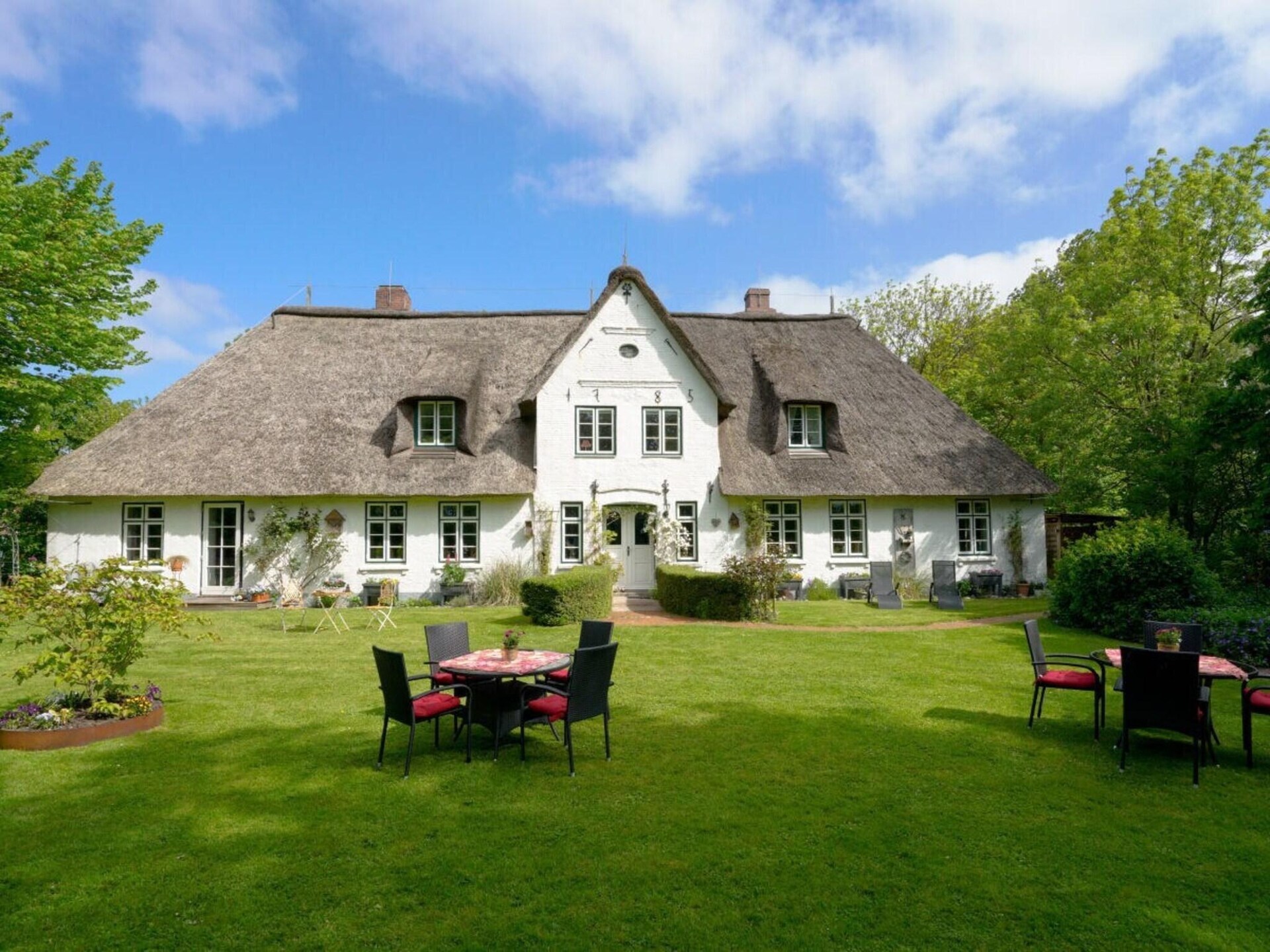 Historisch vakantiehuis met rieten dak en royale tuin in Uelvesbüll - foto 15