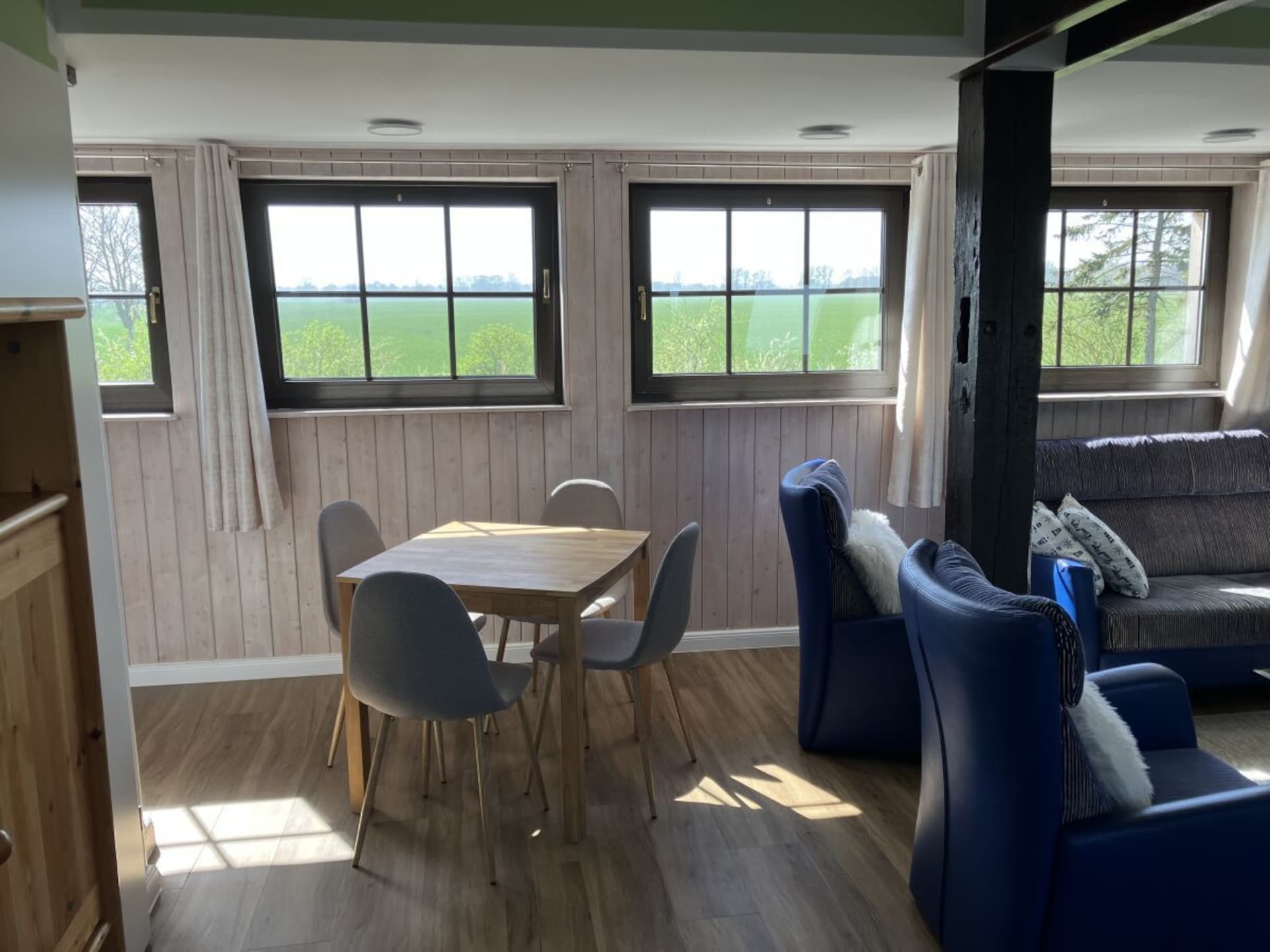 Ruim 4-sterren maisonnette met waterzicht bij Tremter Bodden - foto 16