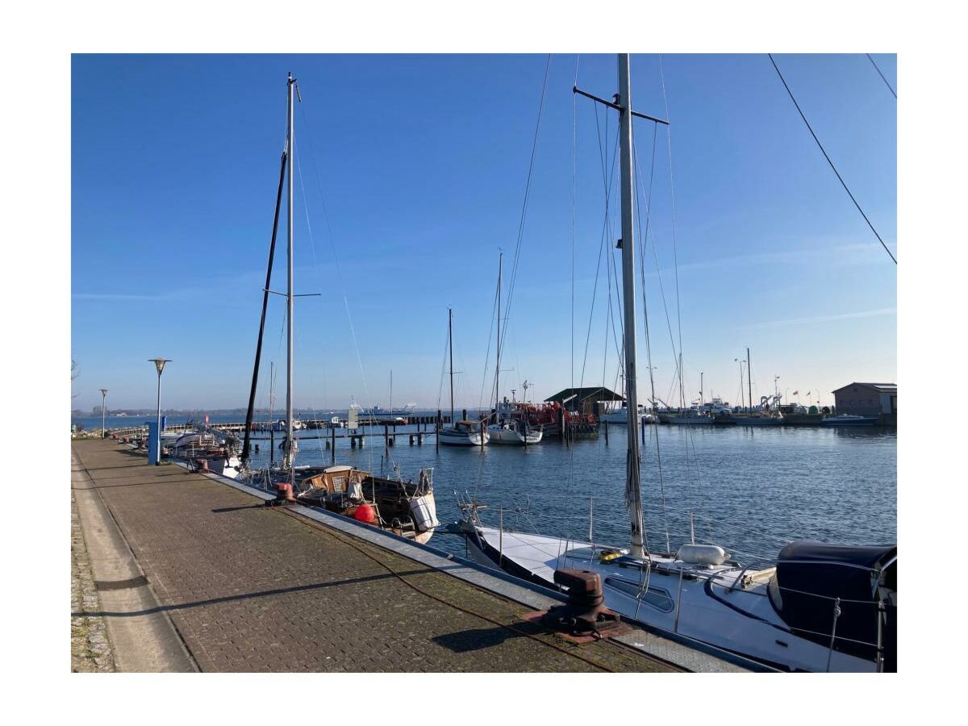 Ruim 4-sterren maisonnette met waterzicht bij Tremter Bodden - foto 36