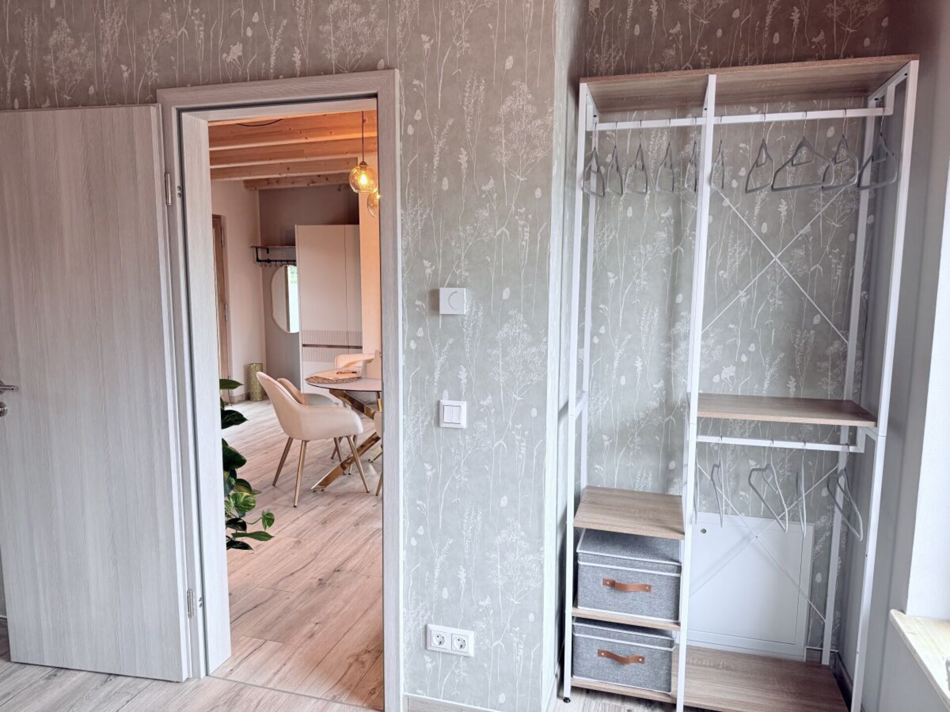 Deluxe Appartement Star Magic met panoramisch uitzicht op de natuurlijke vijver in Großpösna - foto 12