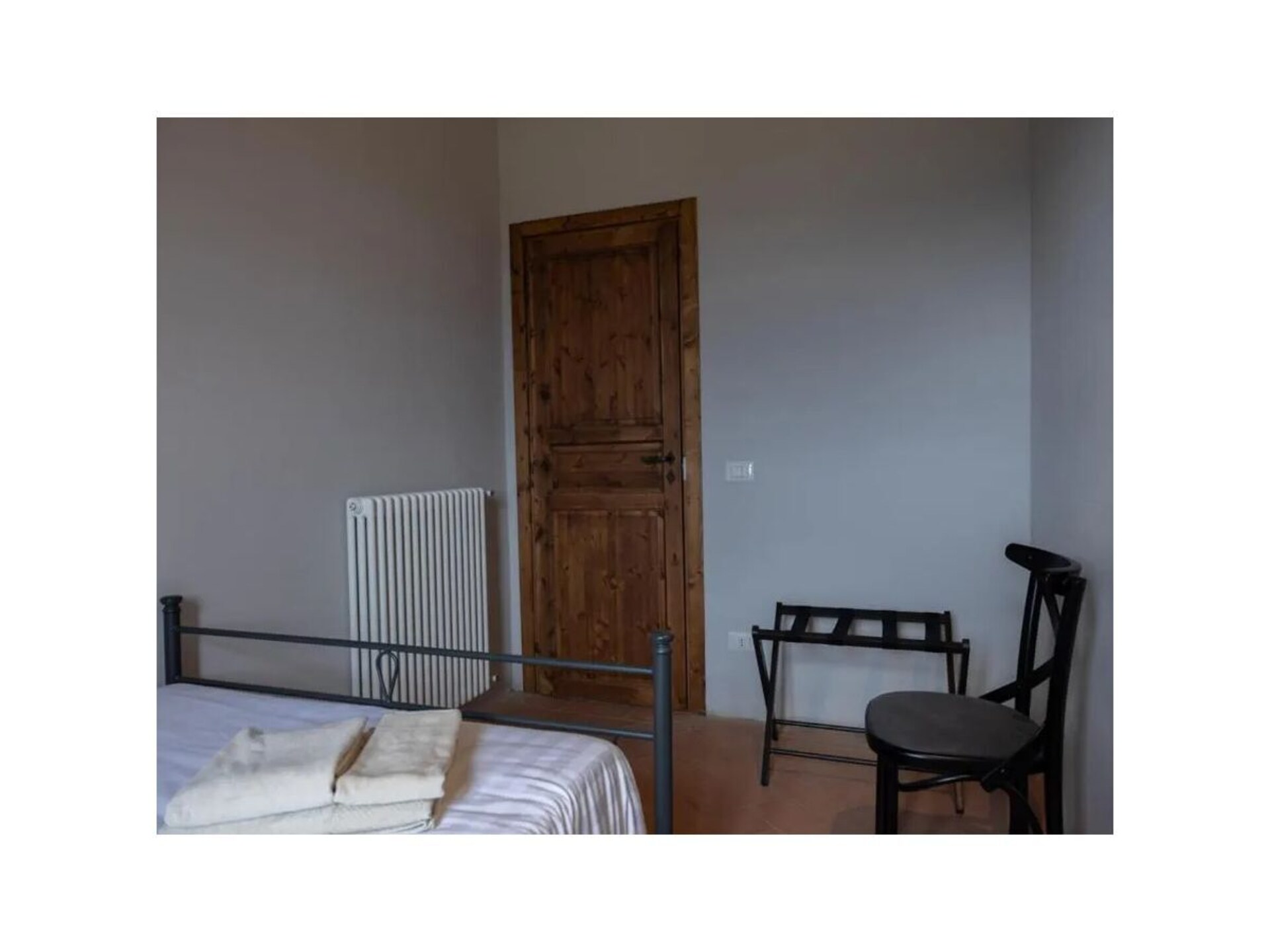 Liefdevol appartement in Casole d'Elsa met panoramisch Toscaans uitzicht - foto 30